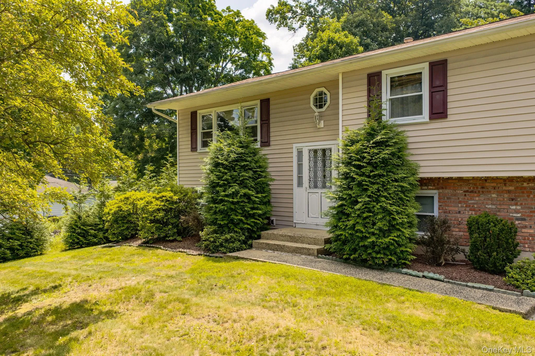 177 New Hempstead Road, Clarkstown, NY, 4 Bedrooms Bedrooms, 8 Rooms Rooms,2 BathroomsBathrooms,Residential,For Rent,New Hempstead,0,1019678 177 New Hempstead Road, Clarkstown, NY, 4 Bedrooms Bedrooms, 8 Rooms Rooms,2 BathroomsBathrooms,Residential,For Rent,New Hempstead,0,1019678