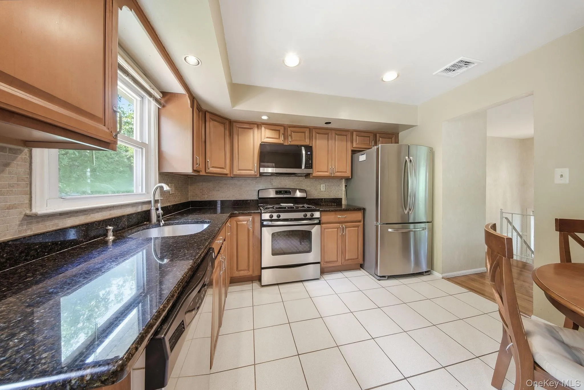 177 New Hempstead Road, Clarkstown, NY, 4 Bedrooms Bedrooms, 8 Rooms Rooms,2 BathroomsBathrooms,Residential,For Rent,New Hempstead,0,1019678 177 New Hempstead Road, Clarkstown, NY, 4 Bedrooms Bedrooms, 8 Rooms Rooms,2 BathroomsBathrooms,Residential,For Rent,New Hempstead,0,1019678