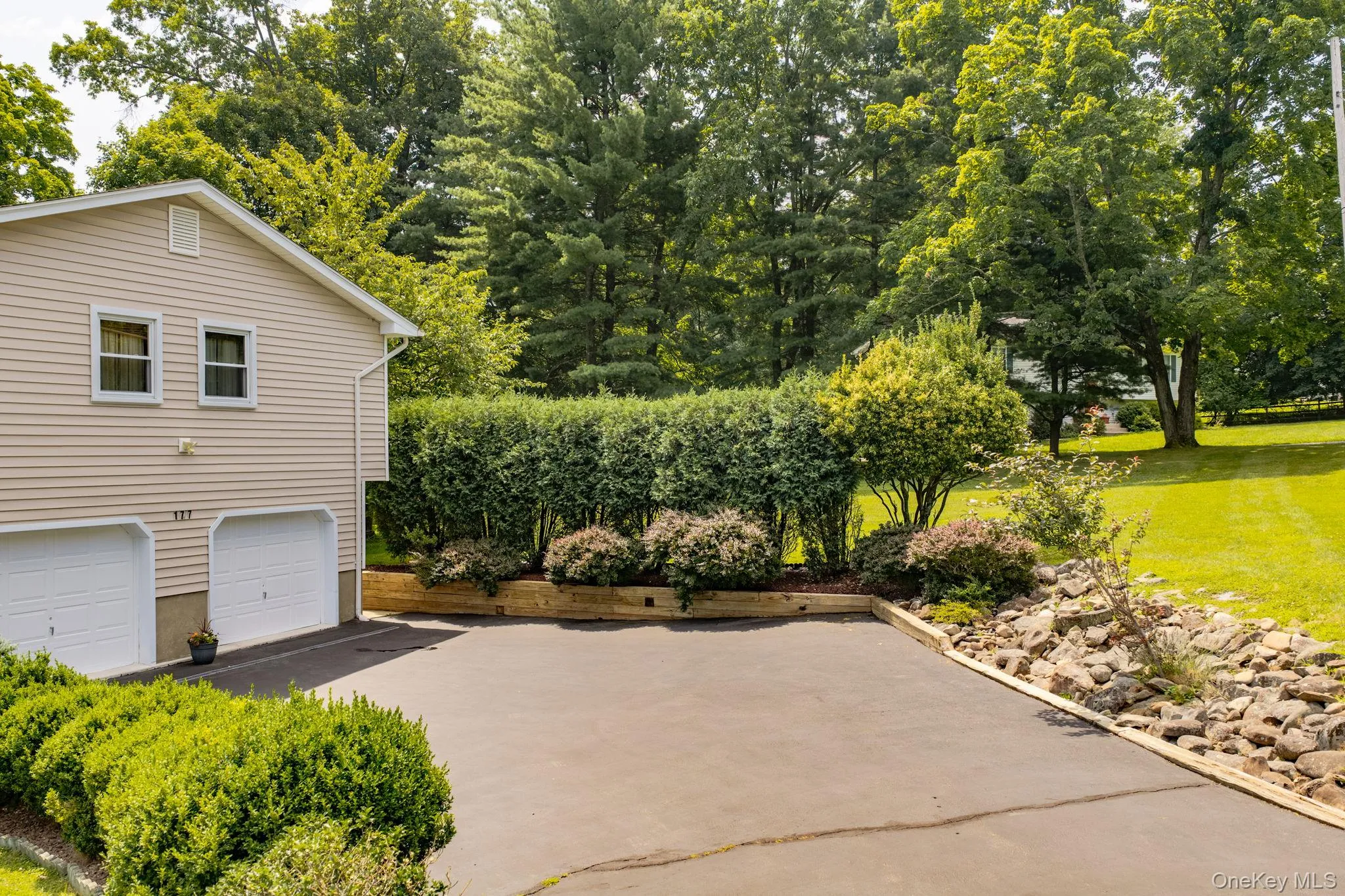 177 New Hempstead Road, Clarkstown, NY, 4 Bedrooms Bedrooms, 8 Rooms Rooms,2 BathroomsBathrooms,Residential,For Rent,New Hempstead,0,1019678 177 New Hempstead Road, Clarkstown, NY, 4 Bedrooms Bedrooms, 8 Rooms Rooms,2 BathroomsBathrooms,Residential,For Rent,New Hempstead,0,1019678