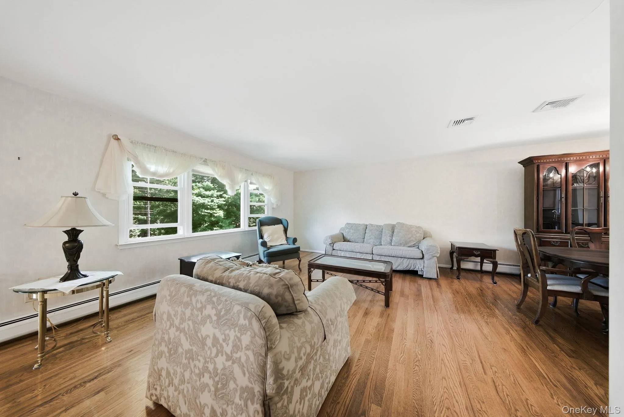 177 New Hempstead Road, Clarkstown, NY, 4 Bedrooms Bedrooms, 8 Rooms Rooms,2 BathroomsBathrooms,Residential,For Rent,New Hempstead,0,1019678 177 New Hempstead Road, Clarkstown, NY, 4 Bedrooms Bedrooms, 8 Rooms Rooms,2 BathroomsBathrooms,Residential,For Rent,New Hempstead,0,1019678