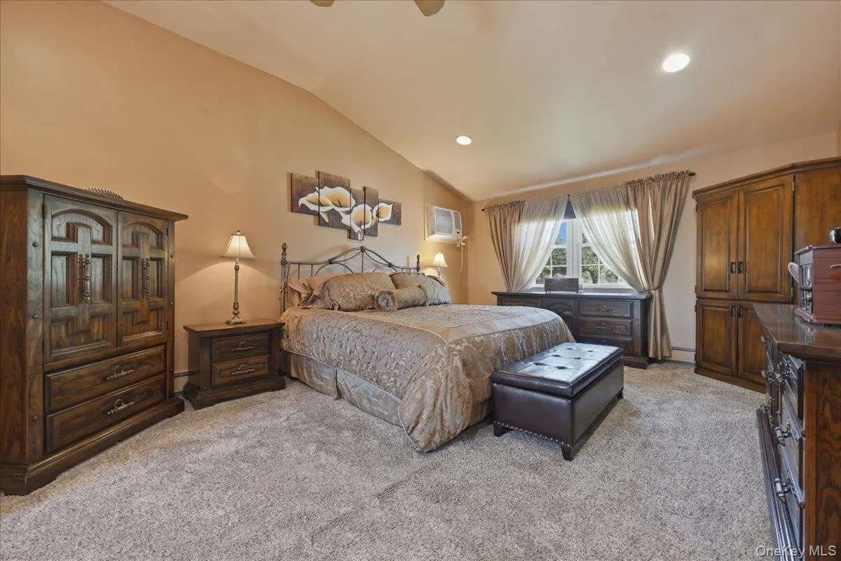 30 Universe Drive, Hempstead, NY, 5 Bedrooms Bedrooms, 8 Rooms Rooms,2 BathroomsBathrooms,Residential,For Rent,Universe,0,1019681 30 Universe Drive, Hempstead, NY, 5 Bedrooms Bedrooms, 8 Rooms Rooms,2 BathroomsBathrooms,Residential,For Rent,Universe,0,1019681