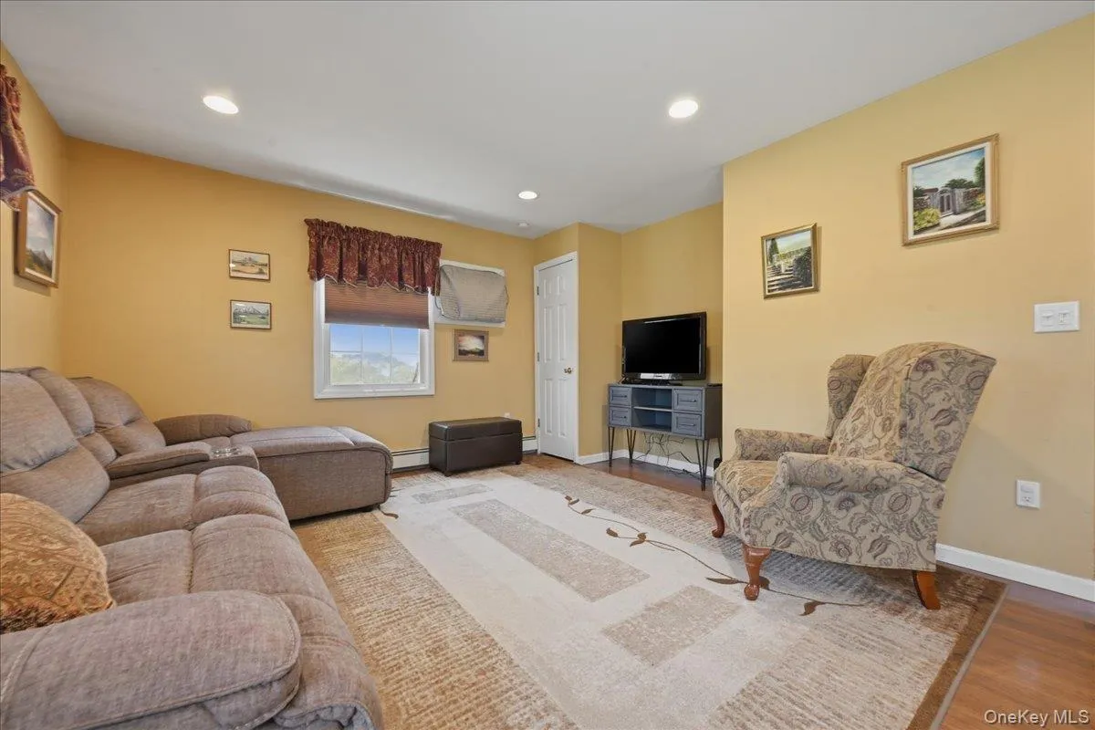 30 Universe Drive, Hempstead, NY, 5 Bedrooms Bedrooms, 8 Rooms Rooms,2 BathroomsBathrooms,Residential,For Rent,Universe,0,1019681 30 Universe Drive, Hempstead, NY, 5 Bedrooms Bedrooms, 8 Rooms Rooms,2 BathroomsBathrooms,Residential,For Rent,Universe,0,1019681