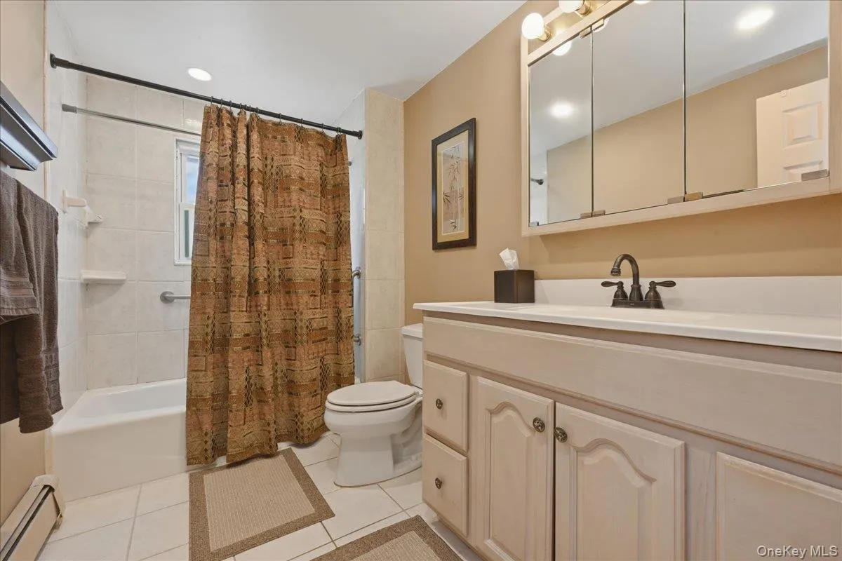 30 Universe Drive, Hempstead, NY, 5 Bedrooms Bedrooms, 8 Rooms Rooms,2 BathroomsBathrooms,Residential,For Rent,Universe,0,1019681 30 Universe Drive, Hempstead, NY, 5 Bedrooms Bedrooms, 8 Rooms Rooms,2 BathroomsBathrooms,Residential,For Rent,Universe,0,1019681