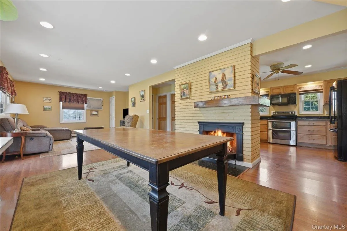 30 Universe Drive, Hempstead, NY, 5 Bedrooms Bedrooms, 8 Rooms Rooms,2 BathroomsBathrooms,Residential,For Rent,Universe,0,1019681 30 Universe Drive, Hempstead, NY, 5 Bedrooms Bedrooms, 8 Rooms Rooms,2 BathroomsBathrooms,Residential,For Rent,Universe,0,1019681