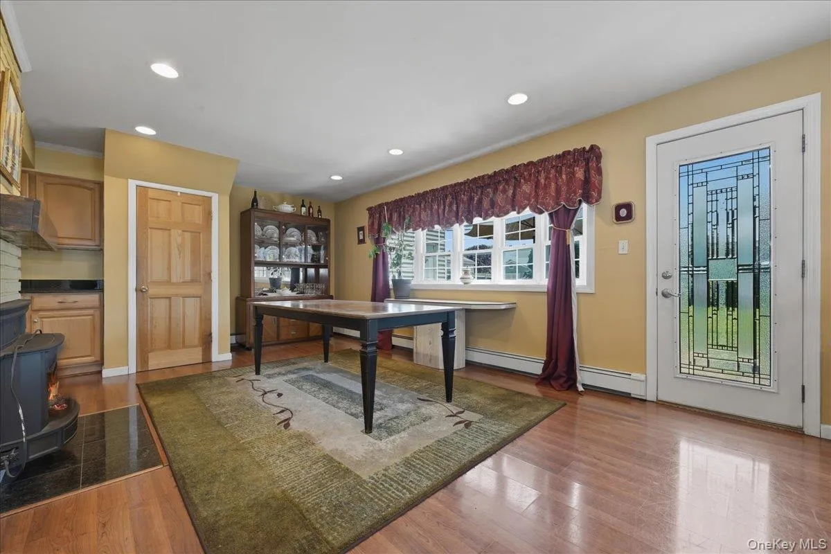 30 Universe Drive, Hempstead, NY, 5 Bedrooms Bedrooms, 8 Rooms Rooms,2 BathroomsBathrooms,Residential,For Rent,Universe,0,1019681 30 Universe Drive, Hempstead, NY, 5 Bedrooms Bedrooms, 8 Rooms Rooms,2 BathroomsBathrooms,Residential,For Rent,Universe,0,1019681