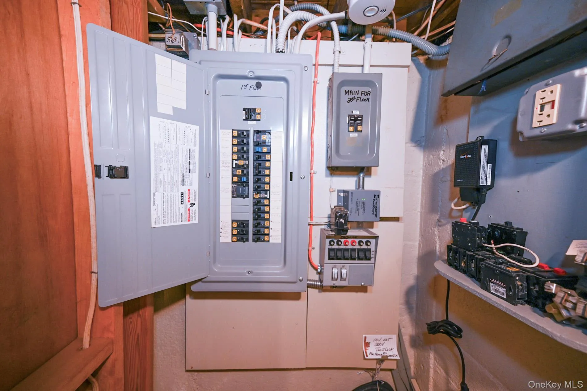 Electrical panel Electrical panel