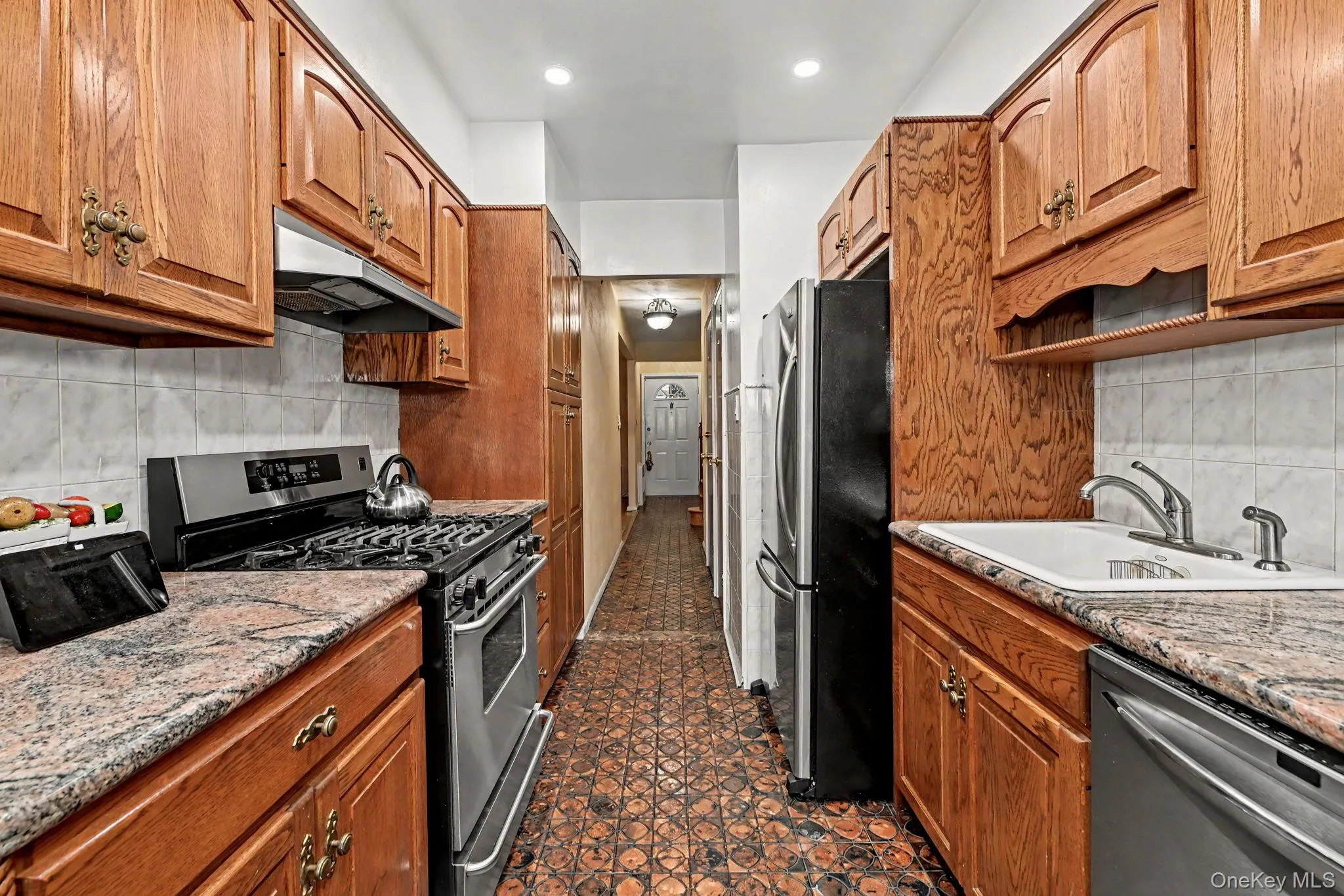 Granite counters and stainless steel appliances Granite counters and stainless steel appliances