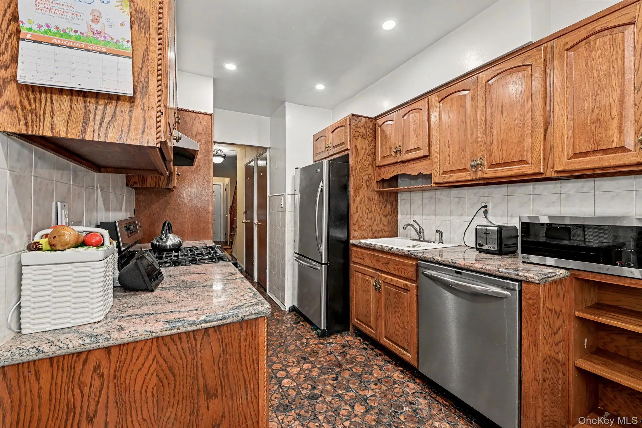 Granite counters and stainless steel appliances Granite counters and stainless steel appliances