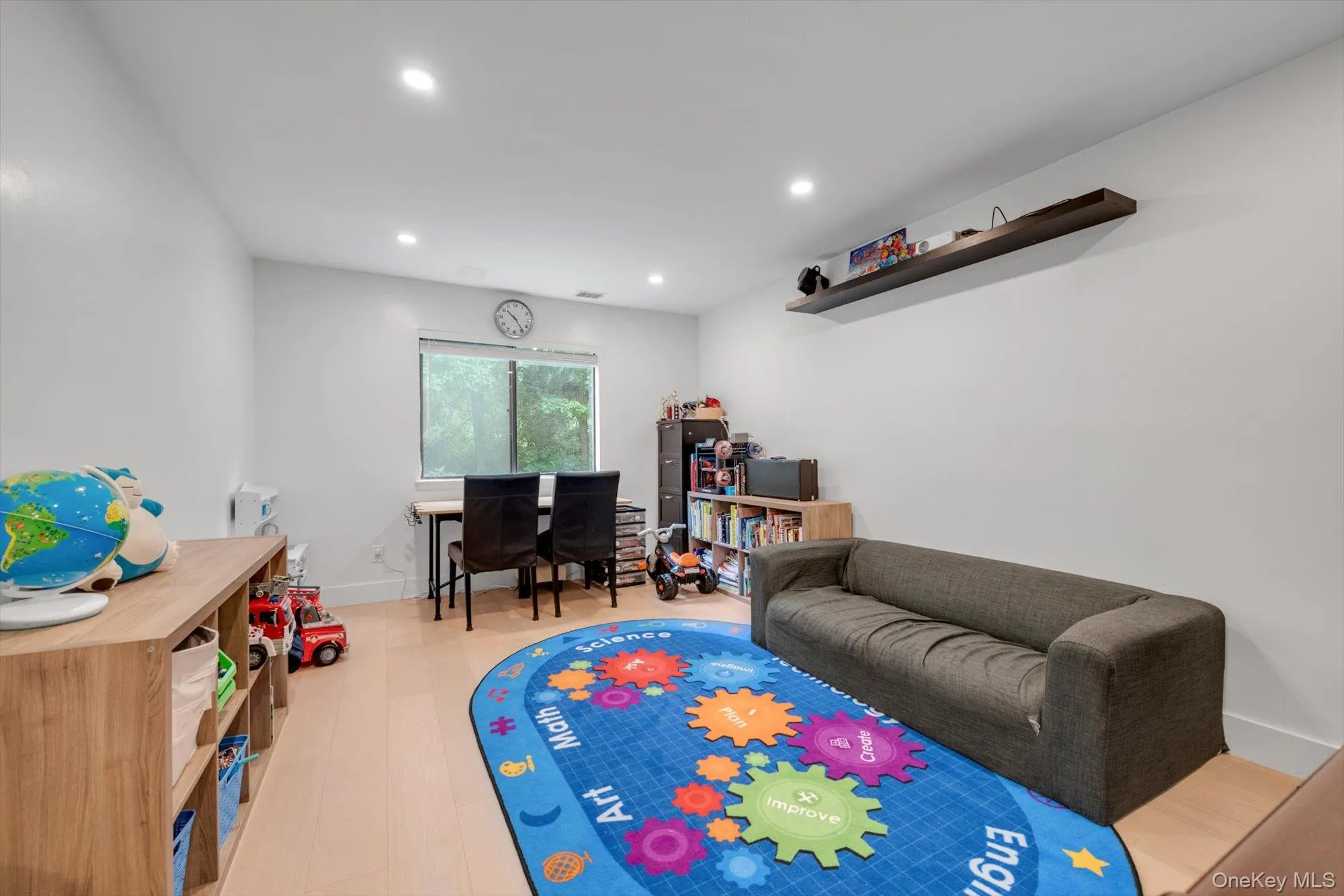 49 Wimbledon Drive, North Hempstead, NY, 3 Bedrooms Bedrooms, 7 Rooms Rooms,2 BathroomsBathrooms,Residential,For Rent,Wimbledon,0,1019690 49 Wimbledon Drive, North Hempstead, NY, 3 Bedrooms Bedrooms, 7 Rooms Rooms,2 BathroomsBathrooms,Residential,For Rent,Wimbledon,0,1019690