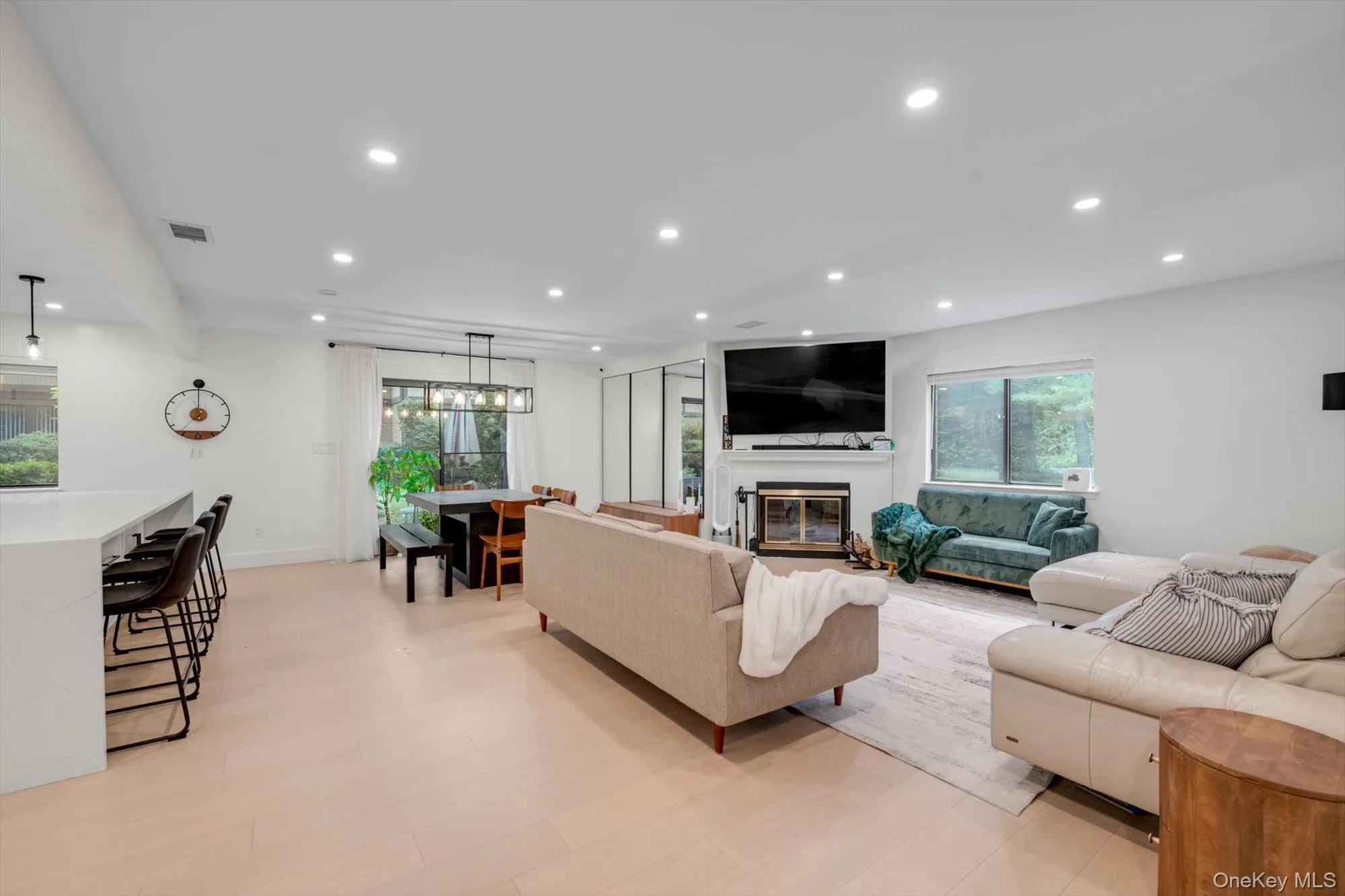 49 Wimbledon Drive, North Hempstead, NY, 3 Bedrooms Bedrooms, 7 Rooms Rooms,2 BathroomsBathrooms,Residential,For Rent,Wimbledon,0,1019690 49 Wimbledon Drive, North Hempstead, NY, 3 Bedrooms Bedrooms, 7 Rooms Rooms,2 BathroomsBathrooms,Residential,For Rent,Wimbledon,0,1019690