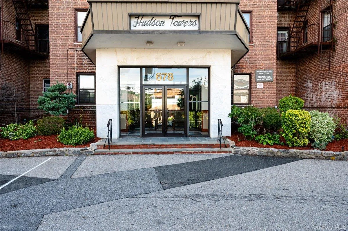 678 Warburton Avenue, Yonkers, NY, 3 Bedrooms Bedrooms, 7 Rooms Rooms,3 BathroomsBathrooms,Residential,For Rent,Warburton,0,1019693 678 Warburton Avenue, Yonkers, NY, 3 Bedrooms Bedrooms, 7 Rooms Rooms,3 BathroomsBathrooms,Residential,For Rent,Warburton,0,1019693
