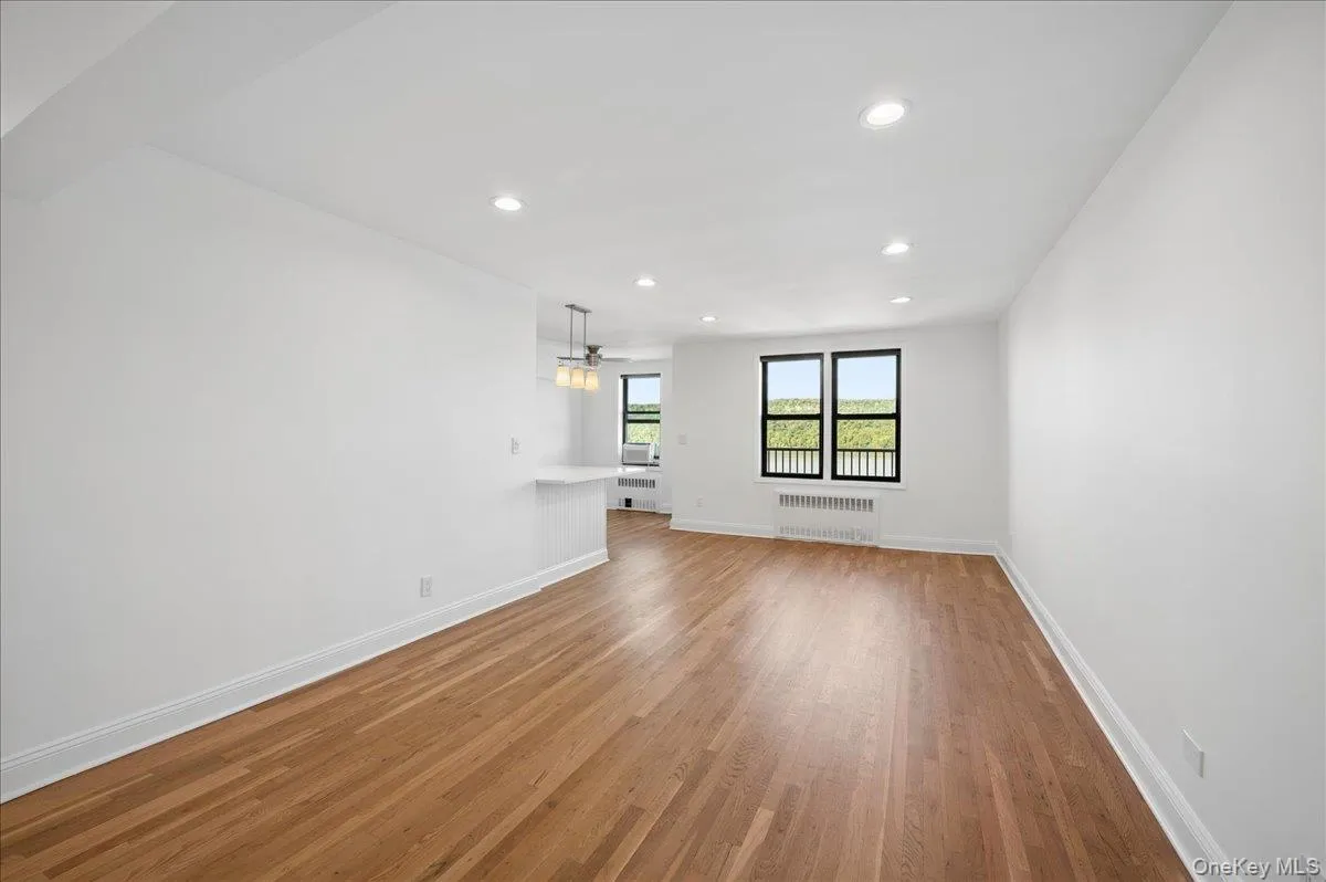 Spacious living room with recessed lighting and spectacular view! Spacious living room with recessed lighting and spectacular view!