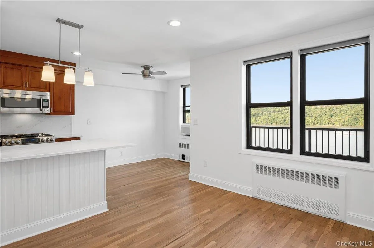 678 Warburton Avenue, Yonkers, NY, 3 Bedrooms Bedrooms, 7 Rooms Rooms,3 BathroomsBathrooms,Residential,For Rent,Warburton,0,1019693 678 Warburton Avenue, Yonkers, NY, 3 Bedrooms Bedrooms, 7 Rooms Rooms,3 BathroomsBathrooms,Residential,For Rent,Warburton,0,1019693