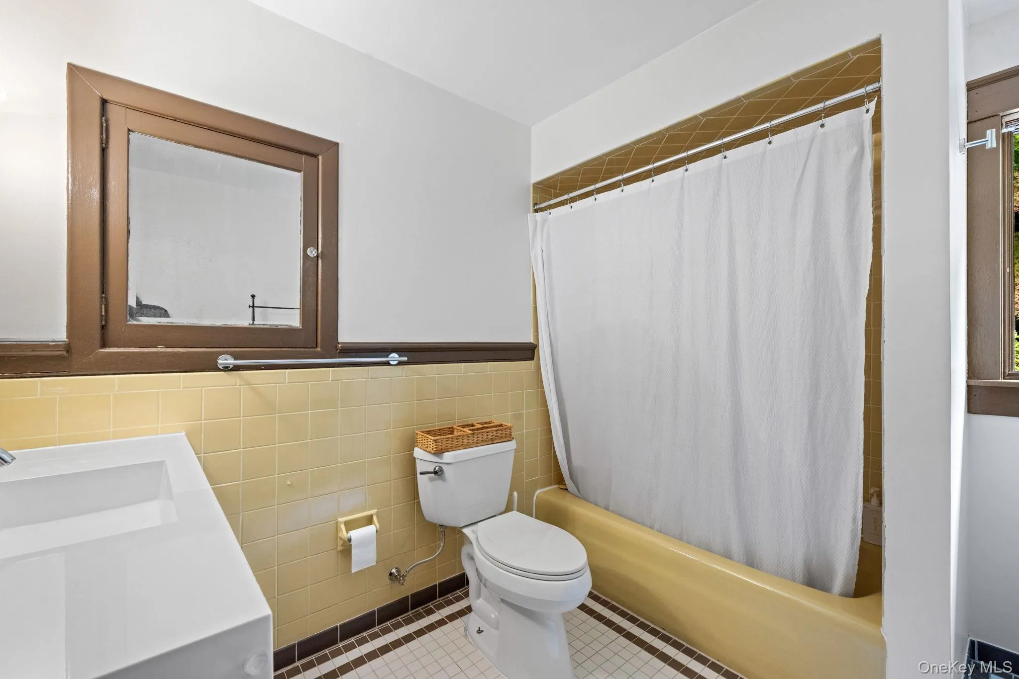 35 Upper Ritie Street, Orangetown, NY, 4 Bedrooms Bedrooms, 8 Rooms Rooms,2 BathroomsBathrooms,Residential,For Rent,Upper Ritie,0,1019697 35 Upper Ritie Street, Orangetown, NY, 4 Bedrooms Bedrooms, 8 Rooms Rooms,2 BathroomsBathrooms,Residential,For Rent,Upper Ritie,0,1019697