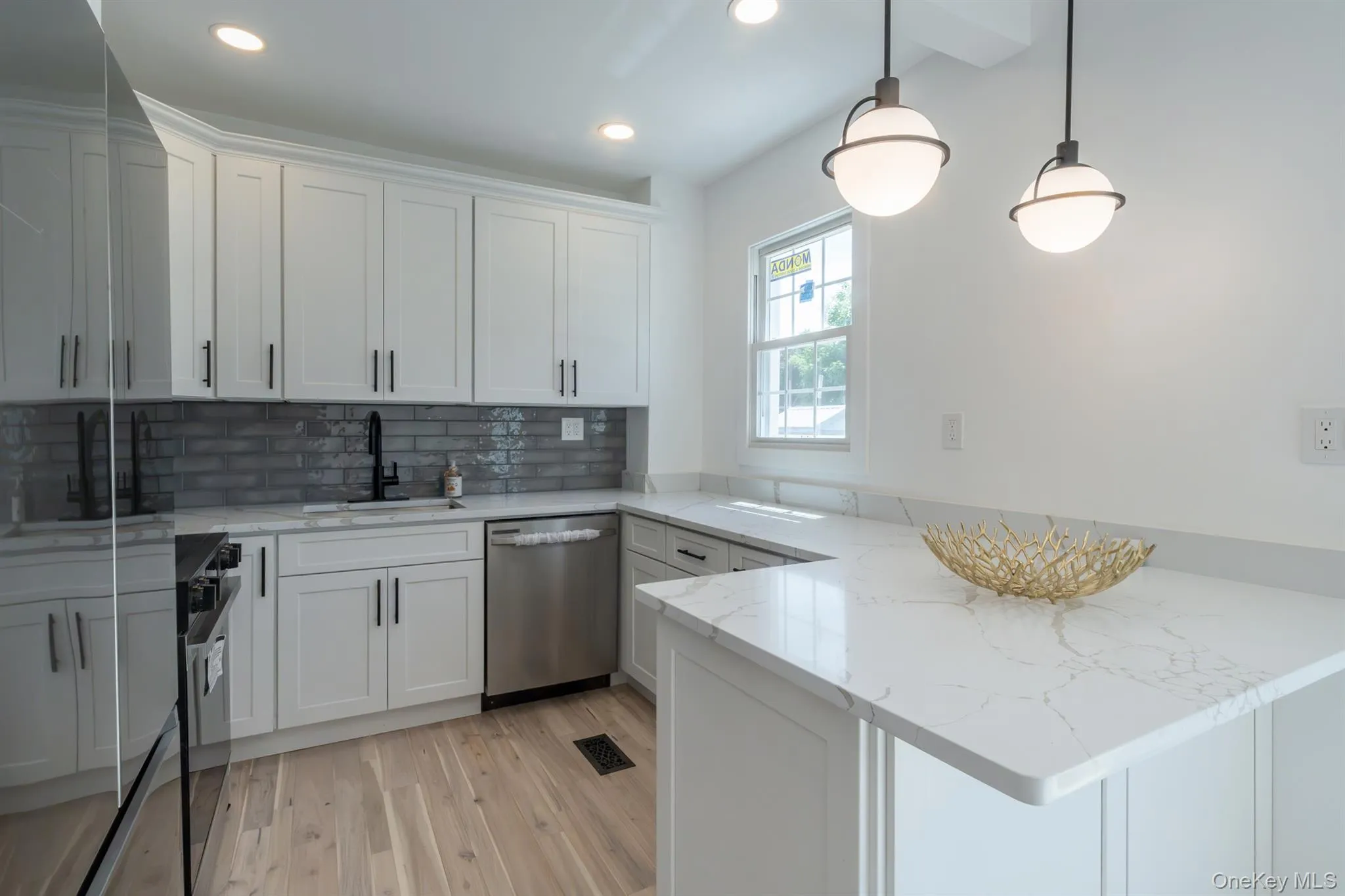 110 Greenkill Avenue, Kingston, NY, 3 Bedrooms Bedrooms, 7 Rooms Rooms,1 BathroomBathrooms,Residential,For Rent,Greenkill,0,1019699 110 Greenkill Avenue, Kingston, NY, 3 Bedrooms Bedrooms, 7 Rooms Rooms,1 BathroomBathrooms,Residential,For Rent,Greenkill,0,1019699
