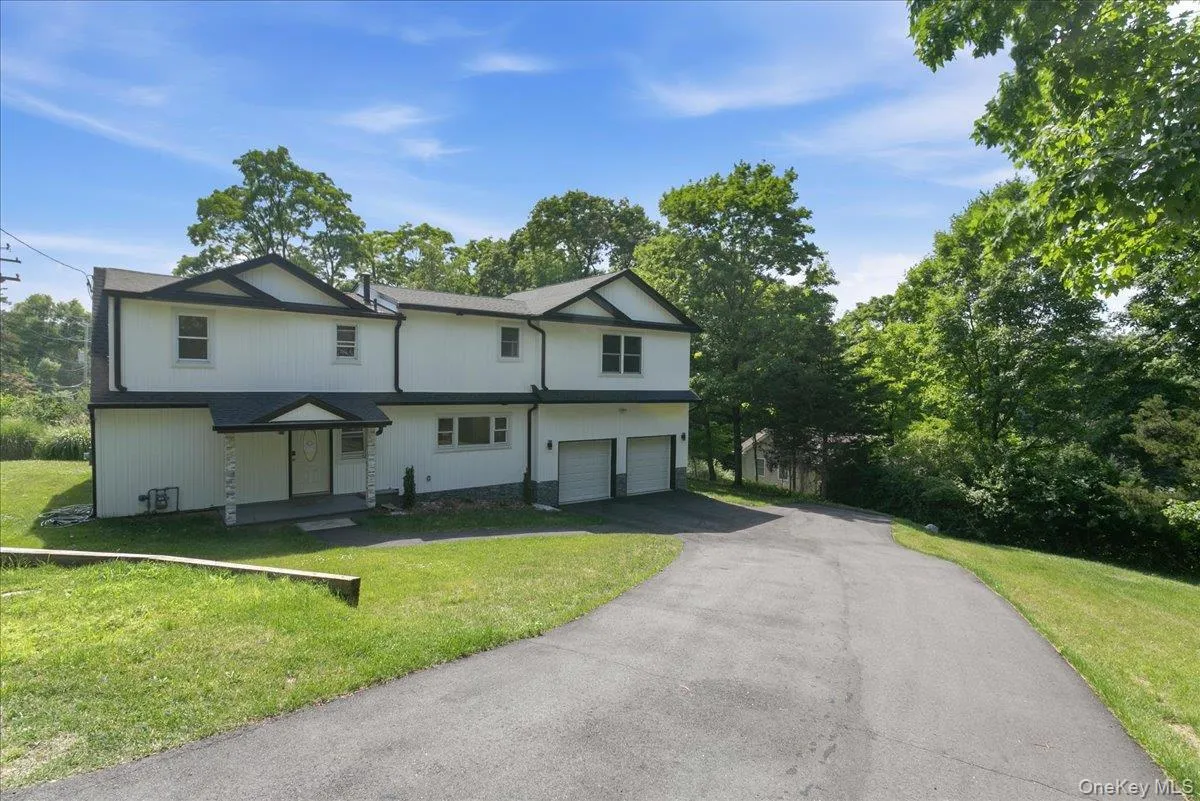 436 Storms Road, Clarkstown, NY, 4 Bedrooms Bedrooms, 8 Rooms Rooms,3 BathroomsBathrooms,Residential,For Rent,Storms,0,1019704 436 Storms Road, Clarkstown, NY, 4 Bedrooms Bedrooms, 8 Rooms Rooms,3 BathroomsBathrooms,Residential,For Rent,Storms,0,1019704