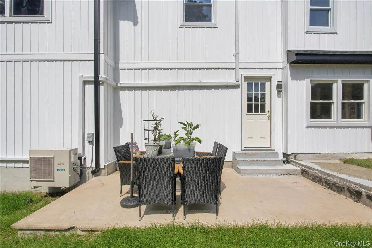 436 Storms Road, Clarkstown, NY, 4 Bedrooms Bedrooms, 8 Rooms Rooms,3 BathroomsBathrooms,Residential,For Rent,Storms,0,1019704 436 Storms Road, Clarkstown, NY, 4 Bedrooms Bedrooms, 8 Rooms Rooms,3 BathroomsBathrooms,Residential,For Rent,Storms,0,1019704