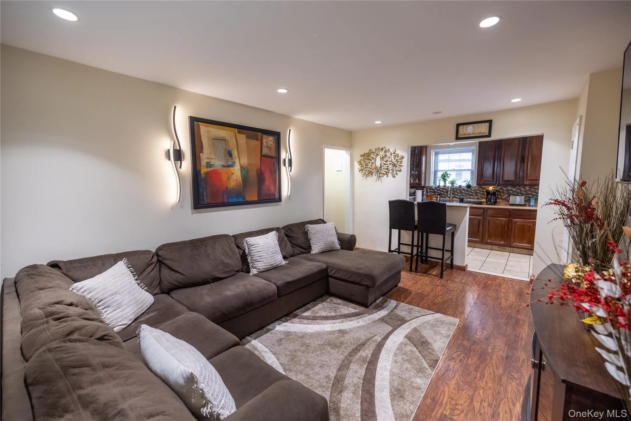 136-35 68th Drive, New York, NY, 2 Bedrooms Bedrooms, 5 Rooms Rooms,1 BathroomBathrooms,Residential,For Rent,68th,0,1019708 136-35 68th Drive, New York, NY, 2 Bedrooms Bedrooms, 5 Rooms Rooms,1 BathroomBathrooms,Residential,For Rent,68th,0,1019708