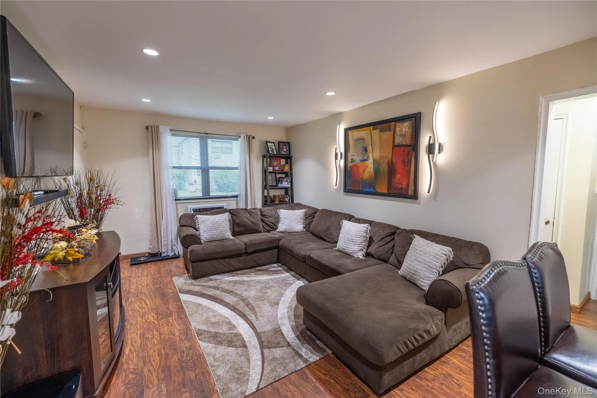 136-35 68th Drive, New York, NY, 2 Bedrooms Bedrooms, 5 Rooms Rooms,1 BathroomBathrooms,Residential,For Rent,68th,0,1019708 136-35 68th Drive, New York, NY, 2 Bedrooms Bedrooms, 5 Rooms Rooms,1 BathroomBathrooms,Residential,For Rent,68th,0,1019708