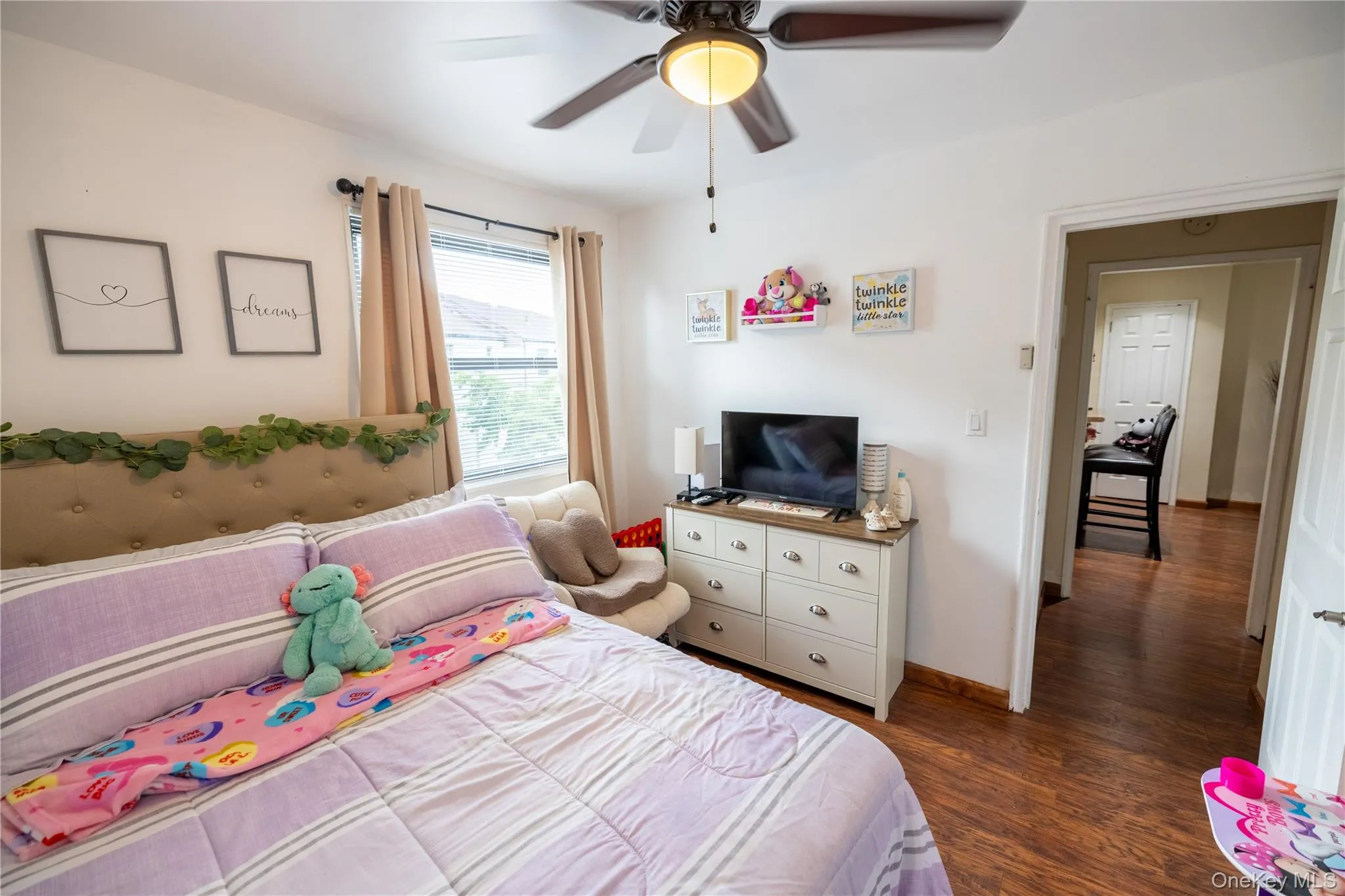 136-35 68th Drive, New York, NY, 2 Bedrooms Bedrooms, 5 Rooms Rooms,1 BathroomBathrooms,Residential,For Rent,68th,0,1019708 136-35 68th Drive, New York, NY, 2 Bedrooms Bedrooms, 5 Rooms Rooms,1 BathroomBathrooms,Residential,For Rent,68th,0,1019708