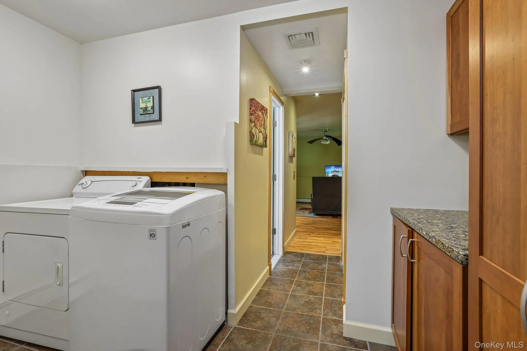 103 Old Haverstraw Road, Clarkstown, NY, 4 Bedrooms Bedrooms, 8 Rooms Rooms,2 BathroomsBathrooms,Residential,For Rent,Old Haverstraw,0,1019715 103 Old Haverstraw Road, Clarkstown, NY, 4 Bedrooms Bedrooms, 8 Rooms Rooms,2 BathroomsBathrooms,Residential,For Rent,Old Haverstraw,0,1019715