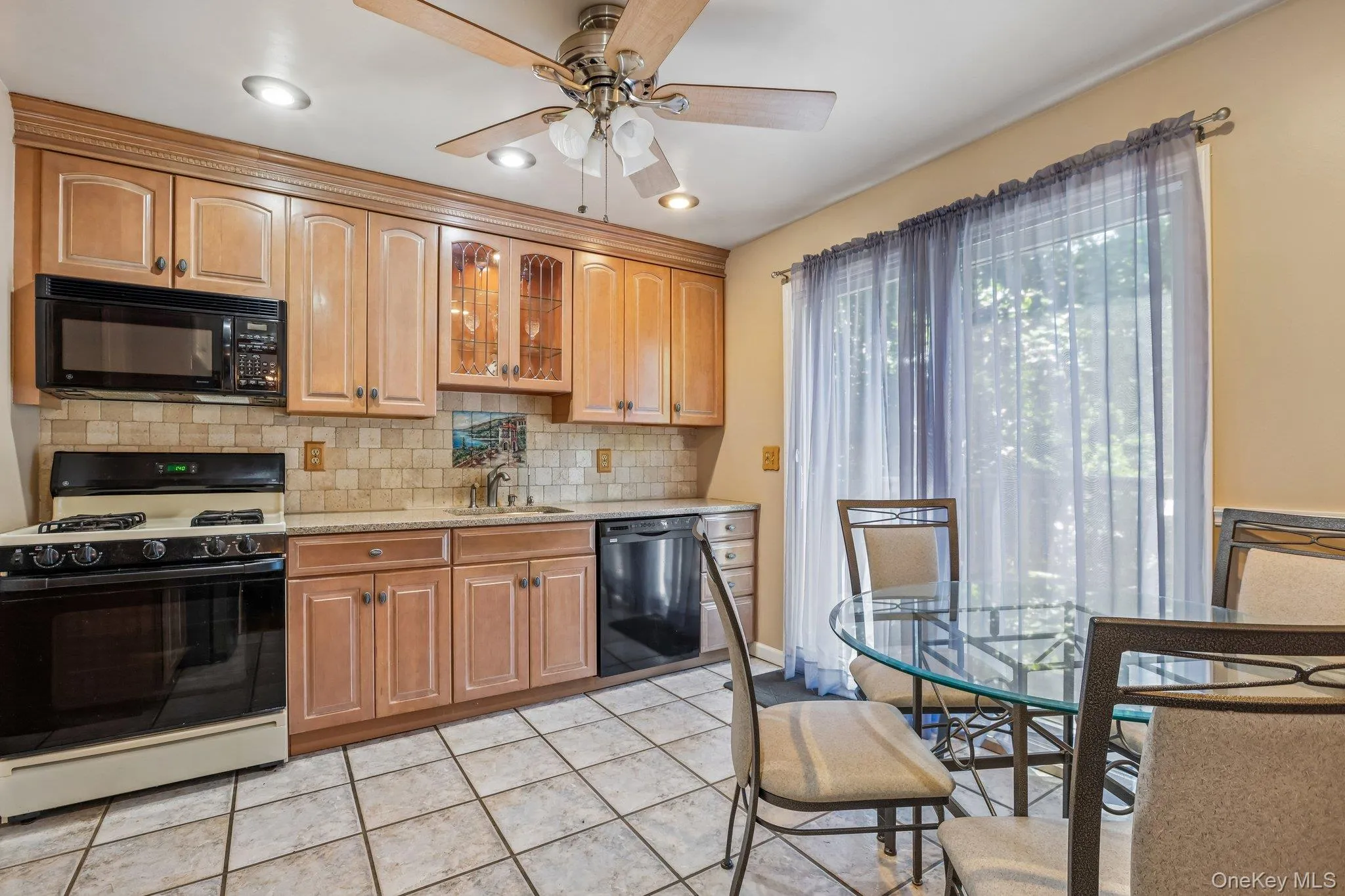 103 Old Haverstraw Road, Clarkstown, NY, 4 Bedrooms Bedrooms, 8 Rooms Rooms,2 BathroomsBathrooms,Residential,For Rent,Old Haverstraw,0,1019715 103 Old Haverstraw Road, Clarkstown, NY, 4 Bedrooms Bedrooms, 8 Rooms Rooms,2 BathroomsBathrooms,Residential,For Rent,Old Haverstraw,0,1019715