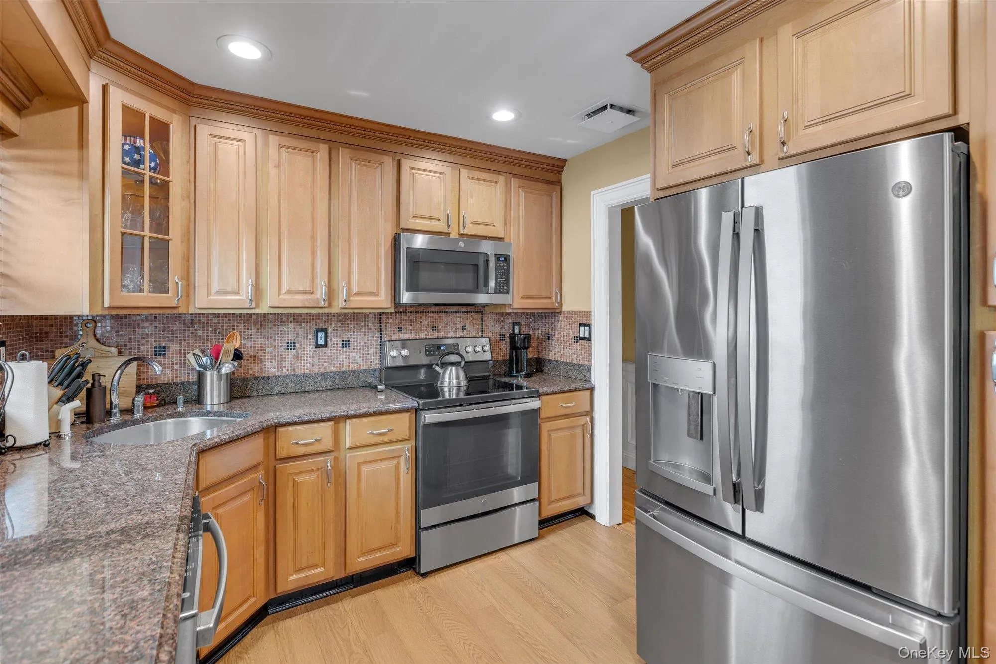 15 Elberta Drive, Huntington, NY, 3 Bedrooms Bedrooms, 7 Rooms Rooms,2 BathroomsBathrooms,Residential,For Rent,Elberta,0,1019717 15 Elberta Drive, Huntington, NY, 3 Bedrooms Bedrooms, 7 Rooms Rooms,2 BathroomsBathrooms,Residential,For Rent,Elberta,0,1019717