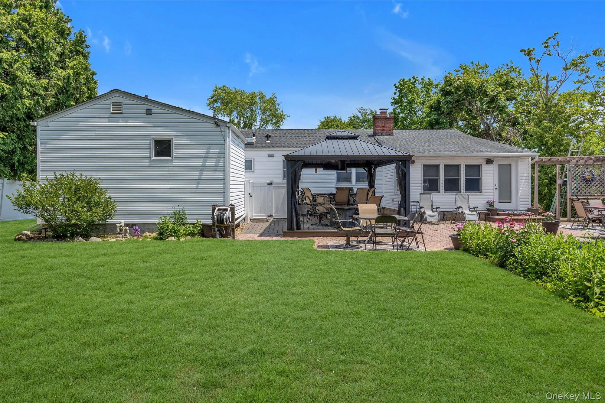15 Elberta Drive, Huntington, NY, 3 Bedrooms Bedrooms, 7 Rooms Rooms,2 BathroomsBathrooms,Residential,For Rent,Elberta,0,1019717 15 Elberta Drive, Huntington, NY, 3 Bedrooms Bedrooms, 7 Rooms Rooms,2 BathroomsBathrooms,Residential,For Rent,Elberta,0,1019717