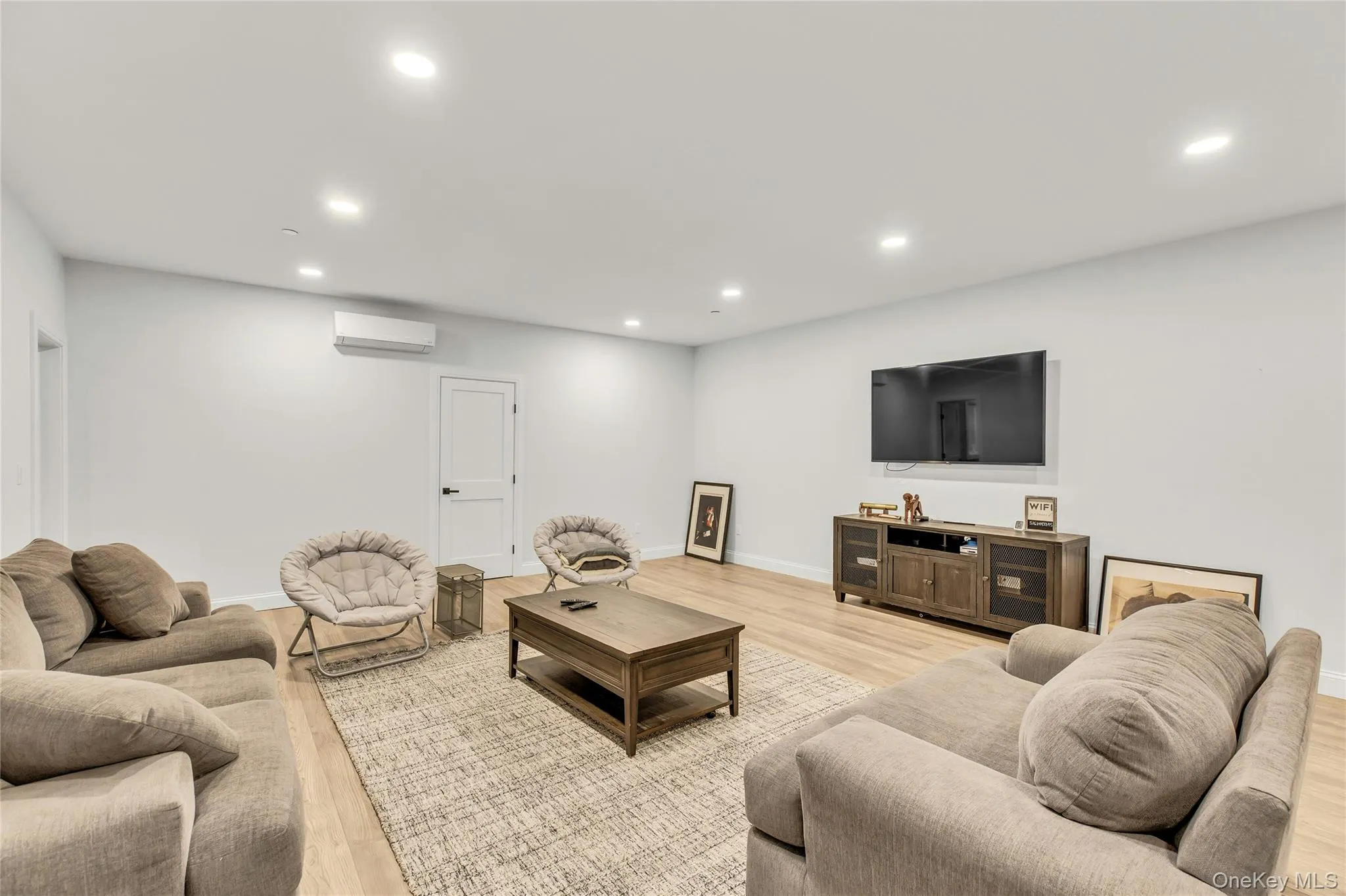 45104 Silver Birch Lane, Oyster Bay, NY, 2 Bedrooms Bedrooms, 5 Rooms Rooms,2 BathroomsBathrooms,Residential,For Rent,Silver Birch,0,1019729 45104 Silver Birch Lane, Oyster Bay, NY, 2 Bedrooms Bedrooms, 5 Rooms Rooms,2 BathroomsBathrooms,Residential,For Rent,Silver Birch,0,1019729