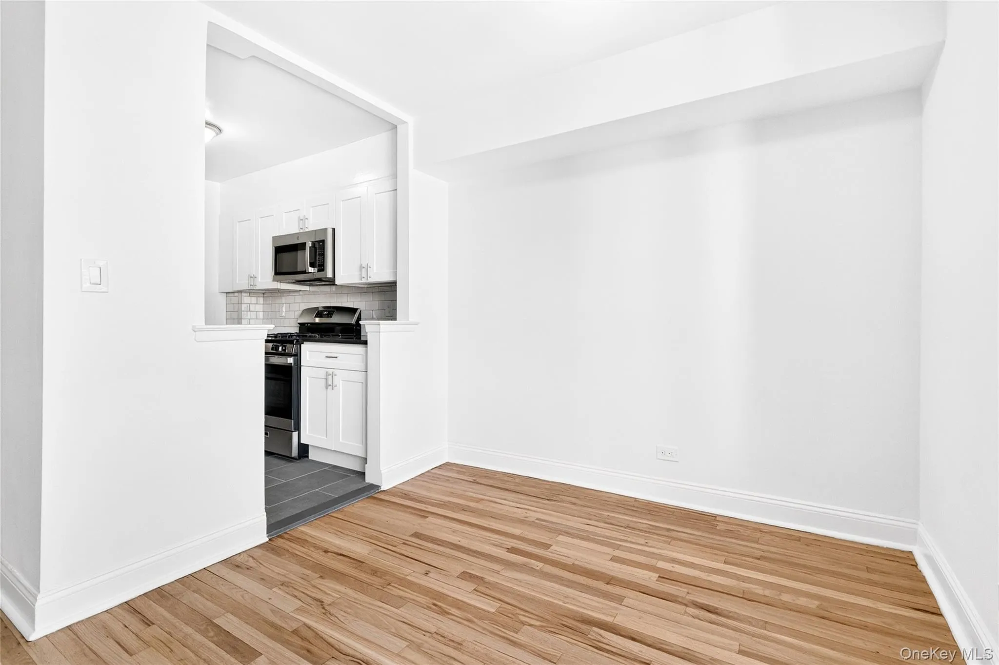 3201 Grand Concourse, New York, NY, 1 Bedroom Bedrooms, 3 Rooms Rooms,1 BathroomBathrooms,Residential,For Rent,Grand Concourse,0,1019731 3201 Grand Concourse, New York, NY, 1 Bedroom Bedrooms, 3 Rooms Rooms,1 BathroomBathrooms,Residential,For Rent,Grand Concourse,0,1019731