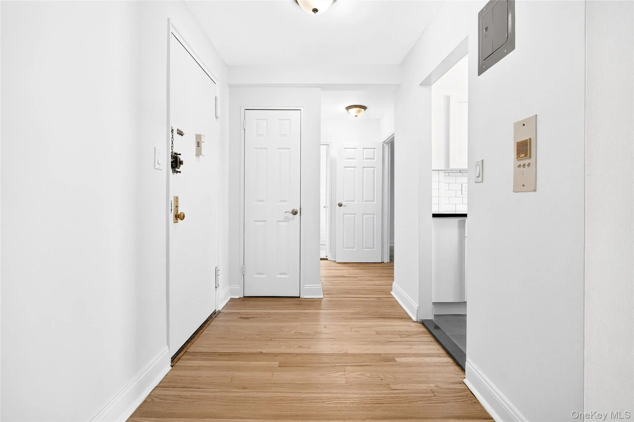 3201 Grand Concourse, New York, NY, 1 Bedroom Bedrooms, 3 Rooms Rooms,1 BathroomBathrooms,Residential,For Rent,Grand Concourse,0,1019731 3201 Grand Concourse, New York, NY, 1 Bedroom Bedrooms, 3 Rooms Rooms,1 BathroomBathrooms,Residential,For Rent,Grand Concourse,0,1019731