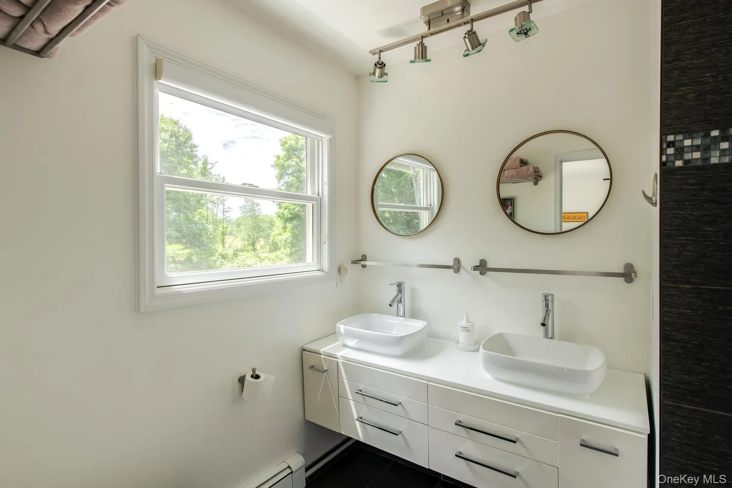 242 Milan Hollow Road, Milan, NY, 4 Bedrooms Bedrooms, 12 Rooms Rooms,3 BathroomsBathrooms,Residential,For Rent,Milan Hollow,0,1019733 242 Milan Hollow Road, Milan, NY, 4 Bedrooms Bedrooms, 12 Rooms Rooms,3 BathroomsBathrooms,Residential,For Rent,Milan Hollow,0,1019733