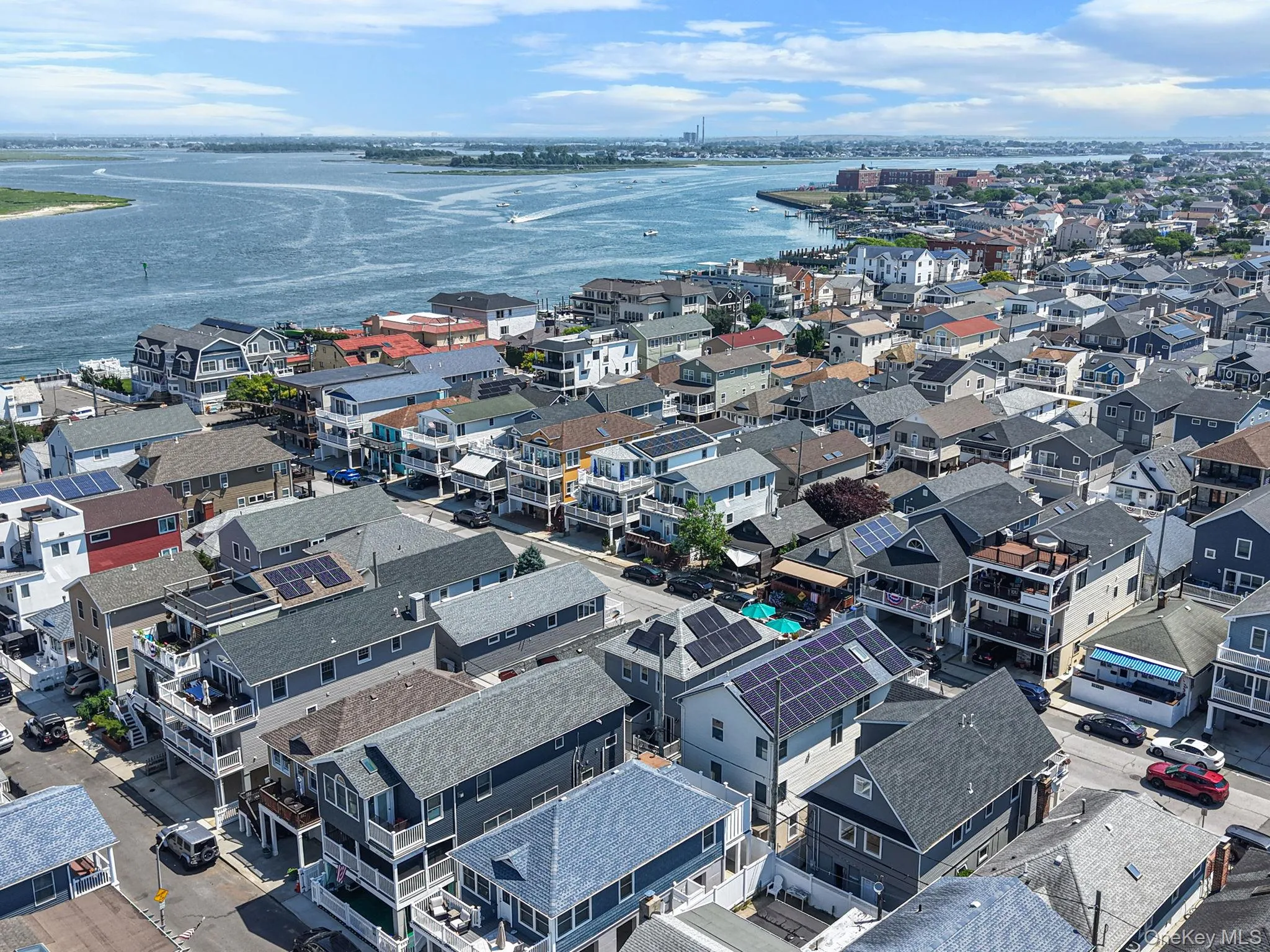 Ideally situated between the beach and bay in Long Beach’s highly desirable West End. Ideally situated between the beach and bay in Long Beach’s highly desirable West End.