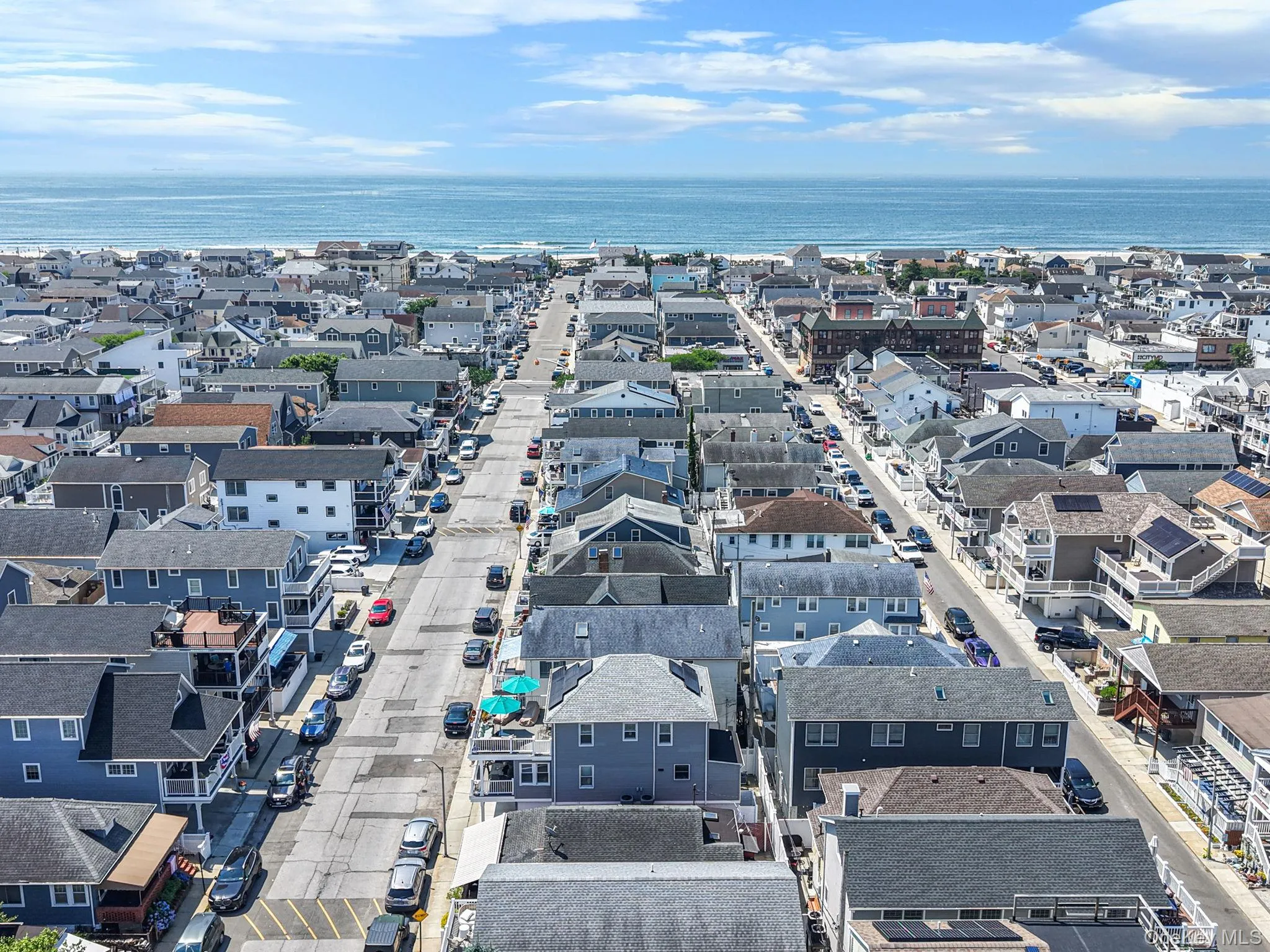 Prime West End location just moments from the beach, shops, restaurants, and local attractions Prime West End location just moments from the beach, shops, restaurants, and local attractions