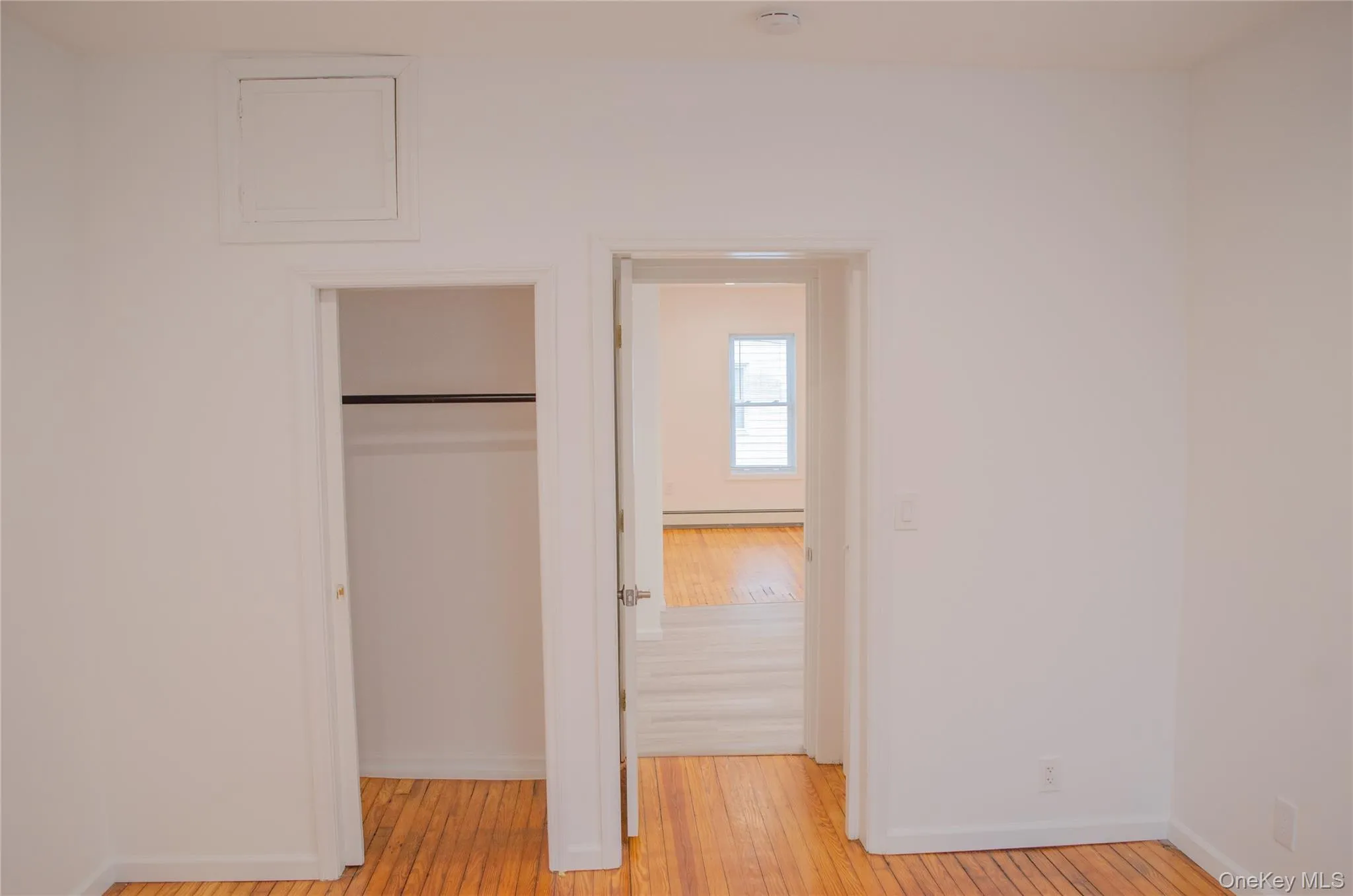 152 Saint James Street, Kingston, NY, 1 Bedroom Bedrooms, 3 Rooms Rooms,1 BathroomBathrooms,Residential Lease,For Rent,Saint James,0,1019748 152 Saint James Street, Kingston, NY, 1 Bedroom Bedrooms, 3 Rooms Rooms,1 BathroomBathrooms,Residential Lease,For Rent,Saint James,0,1019748