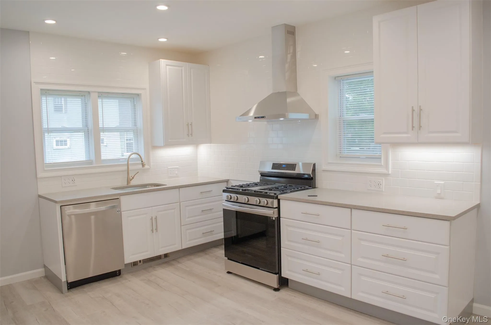 152 Saint James Street, Kingston, NY, 1 Bedroom Bedrooms, 3 Rooms Rooms,1 BathroomBathrooms,Residential Lease,For Rent,Saint James,0,1019748 152 Saint James Street, Kingston, NY, 1 Bedroom Bedrooms, 3 Rooms Rooms,1 BathroomBathrooms,Residential Lease,For Rent,Saint James,0,1019748