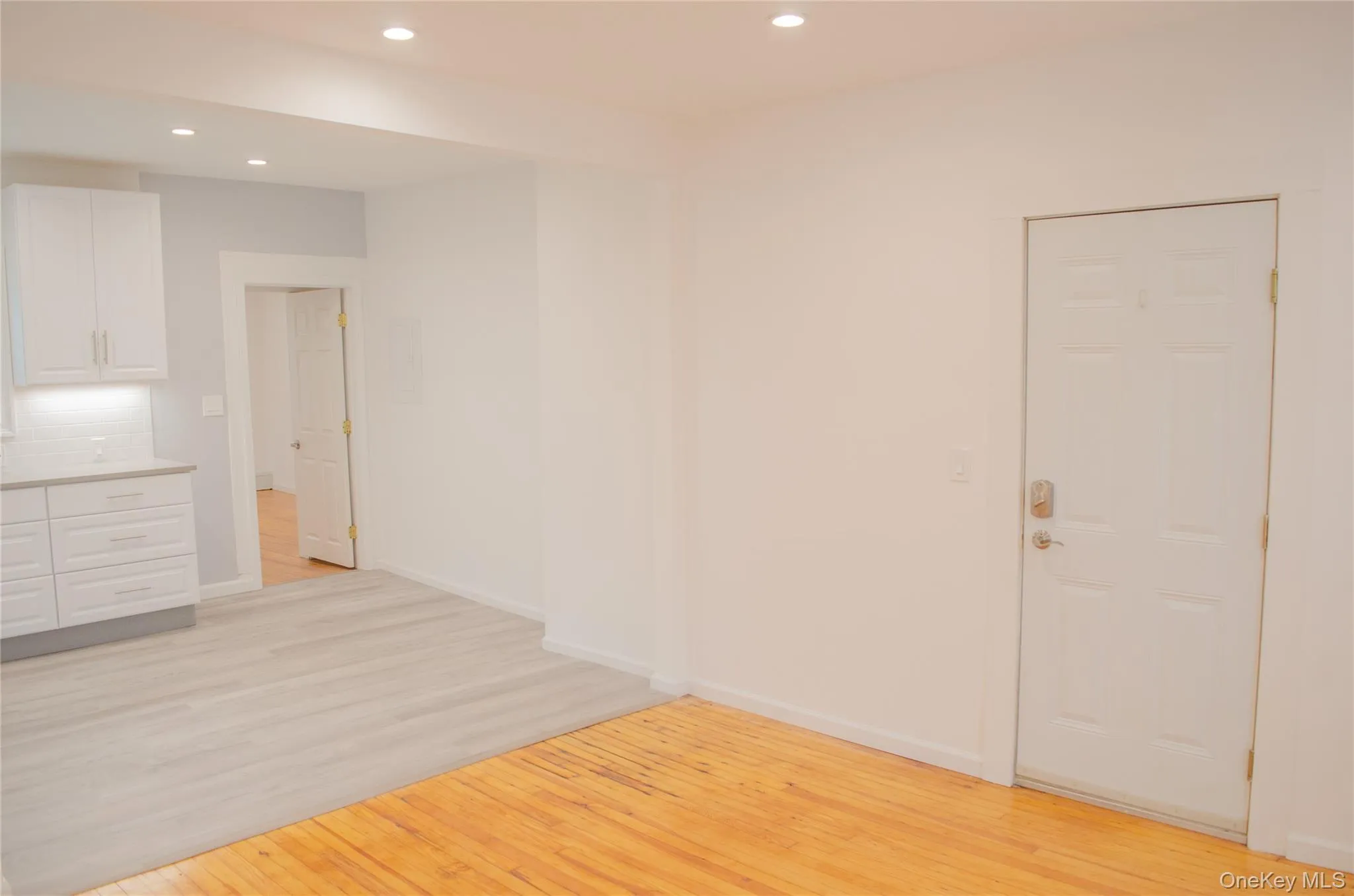 152 Saint James Street, Kingston, NY, 1 Bedroom Bedrooms, 3 Rooms Rooms,1 BathroomBathrooms,Residential Lease,For Rent,Saint James,0,1019748 152 Saint James Street, Kingston, NY, 1 Bedroom Bedrooms, 3 Rooms Rooms,1 BathroomBathrooms,Residential Lease,For Rent,Saint James,0,1019748