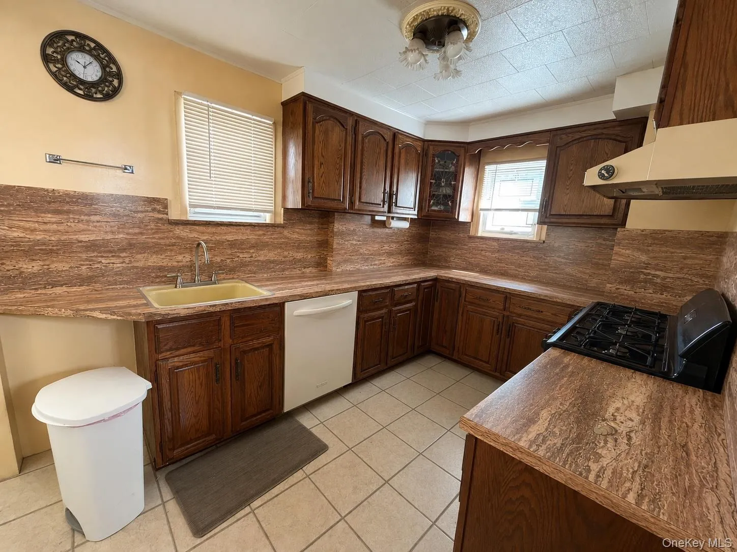 93-27 215th Place, New York, NY, 4 Bedrooms Bedrooms, 8 Rooms Rooms,2 BathroomsBathrooms,Residential,For Rent,215th,0,1019756 93-27 215th Place, New York, NY, 4 Bedrooms Bedrooms, 8 Rooms Rooms,2 BathroomsBathrooms,Residential,For Rent,215th,0,1019756