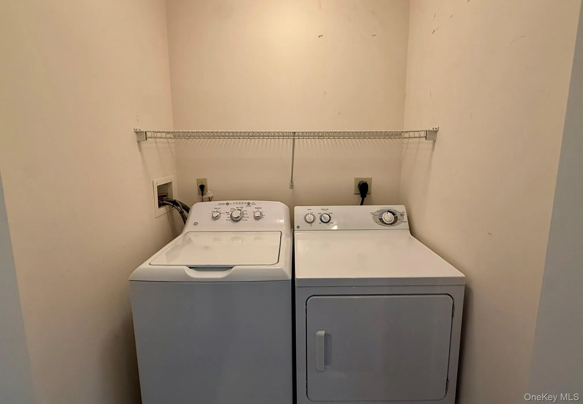68 Rosemary Way, Rhinebeck, NY, 2 Bedrooms Bedrooms, 6 Rooms Rooms,2 BathroomsBathrooms,Residential Lease,For Rent,Rosemary,0,1019759 68 Rosemary Way, Rhinebeck, NY, 2 Bedrooms Bedrooms, 6 Rooms Rooms,2 BathroomsBathrooms,Residential Lease,For Rent,Rosemary,0,1019759