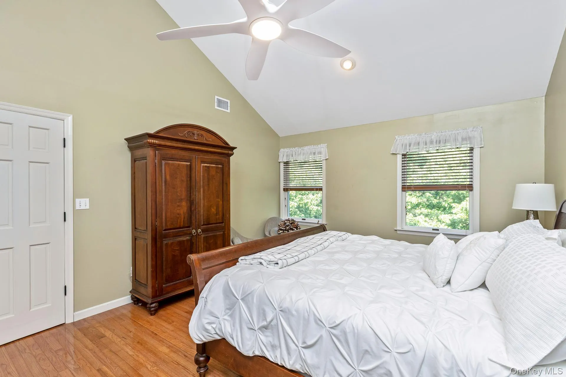 6 Cedar Drive, Brookhaven, NY, 4 Bedrooms Bedrooms, 8 Rooms Rooms,3 BathroomsBathrooms,Residential,For Rent,Cedar,0,1019772 6 Cedar Drive, Brookhaven, NY, 4 Bedrooms Bedrooms, 8 Rooms Rooms,3 BathroomsBathrooms,Residential,For Rent,Cedar,0,1019772