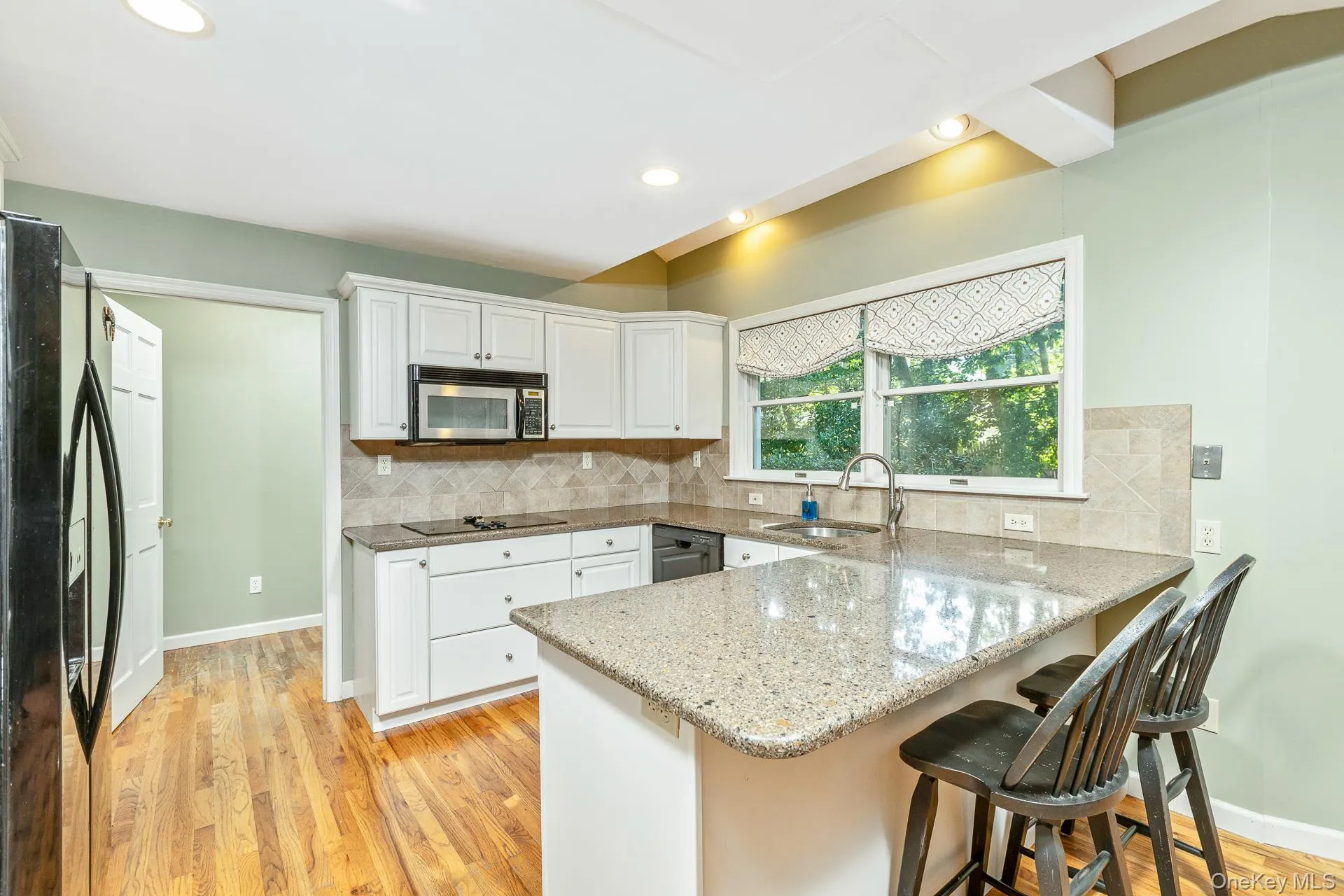 6 Cedar Drive, Brookhaven, NY, 4 Bedrooms Bedrooms, 8 Rooms Rooms,3 BathroomsBathrooms,Residential,For Rent,Cedar,0,1019772 6 Cedar Drive, Brookhaven, NY, 4 Bedrooms Bedrooms, 8 Rooms Rooms,3 BathroomsBathrooms,Residential,For Rent,Cedar,0,1019772