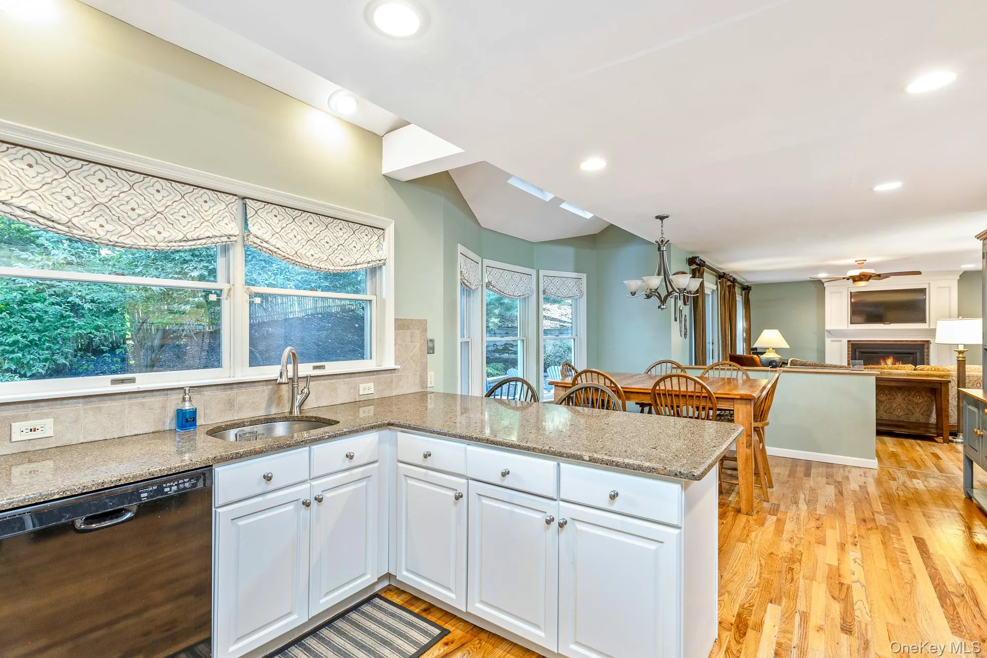6 Cedar Drive, Brookhaven, NY, 4 Bedrooms Bedrooms, 8 Rooms Rooms,3 BathroomsBathrooms,Residential,For Rent,Cedar,0,1019772 6 Cedar Drive, Brookhaven, NY, 4 Bedrooms Bedrooms, 8 Rooms Rooms,3 BathroomsBathrooms,Residential,For Rent,Cedar,0,1019772