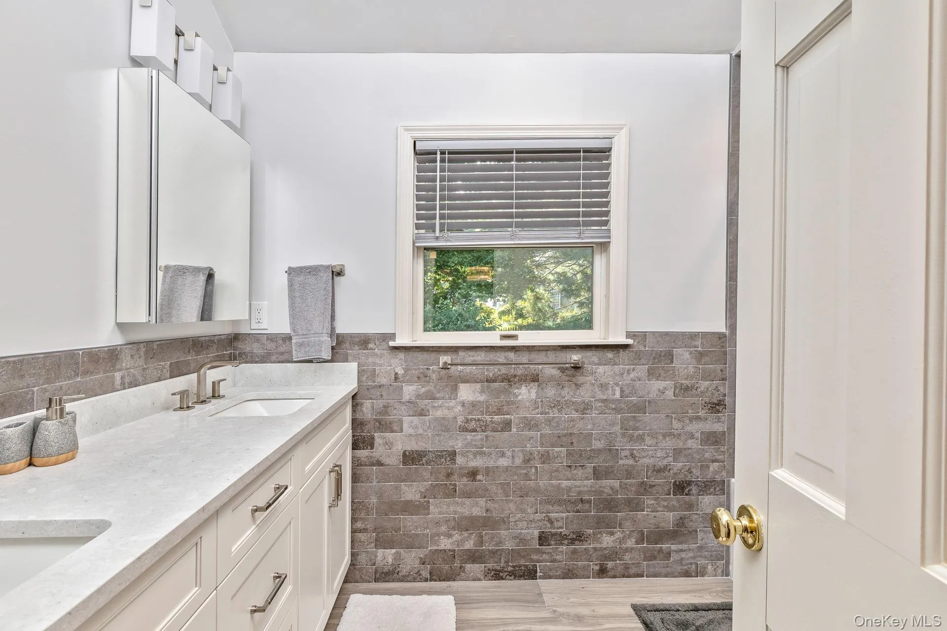 6 Cedar Drive, Brookhaven, NY, 4 Bedrooms Bedrooms, 8 Rooms Rooms,3 BathroomsBathrooms,Residential,For Rent,Cedar,0,1019772 6 Cedar Drive, Brookhaven, NY, 4 Bedrooms Bedrooms, 8 Rooms Rooms,3 BathroomsBathrooms,Residential,For Rent,Cedar,0,1019772