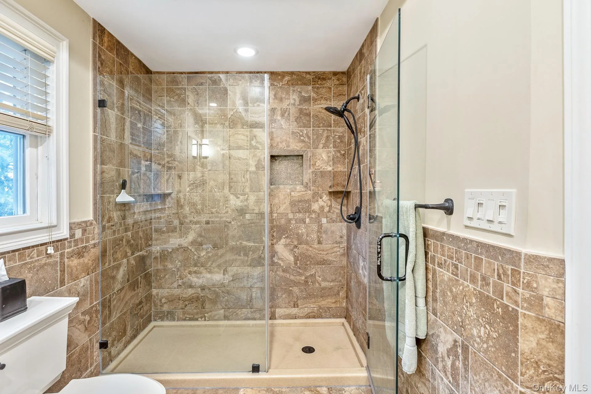 6 Cedar Drive, Brookhaven, NY, 4 Bedrooms Bedrooms, 8 Rooms Rooms,3 BathroomsBathrooms,Residential,For Rent,Cedar,0,1019772 6 Cedar Drive, Brookhaven, NY, 4 Bedrooms Bedrooms, 8 Rooms Rooms,3 BathroomsBathrooms,Residential,For Rent,Cedar,0,1019772