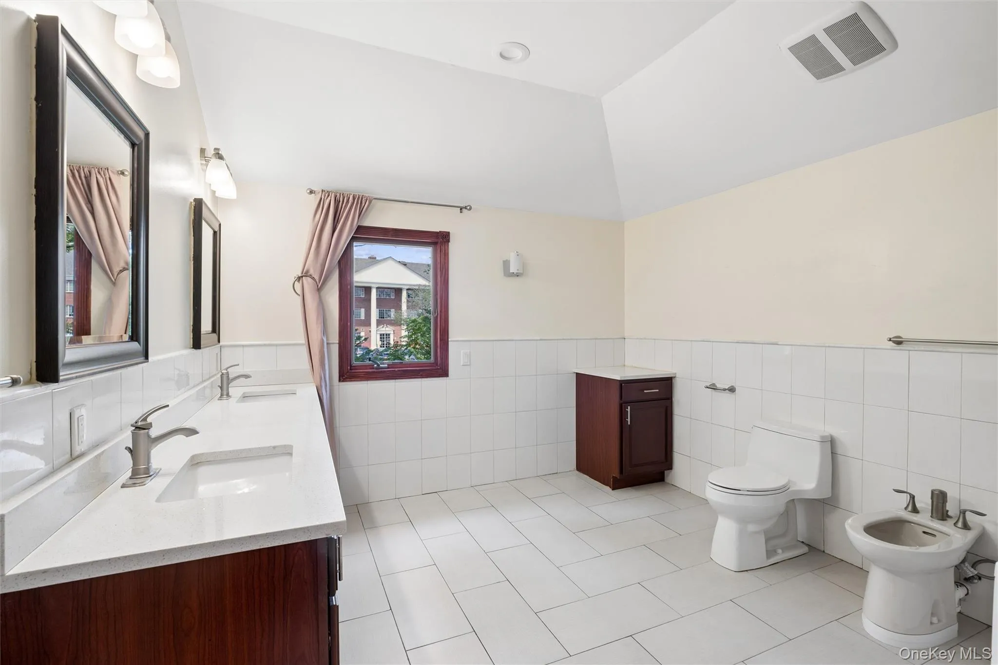 300 Ellen Place, Oyster Bay, NY, 5 Bedrooms Bedrooms, 9 Rooms Rooms,4 BathroomsBathrooms,Residential,For Rent,Ellen,0,1019773 300 Ellen Place, Oyster Bay, NY, 5 Bedrooms Bedrooms, 9 Rooms Rooms,4 BathroomsBathrooms,Residential,For Rent,Ellen,0,1019773