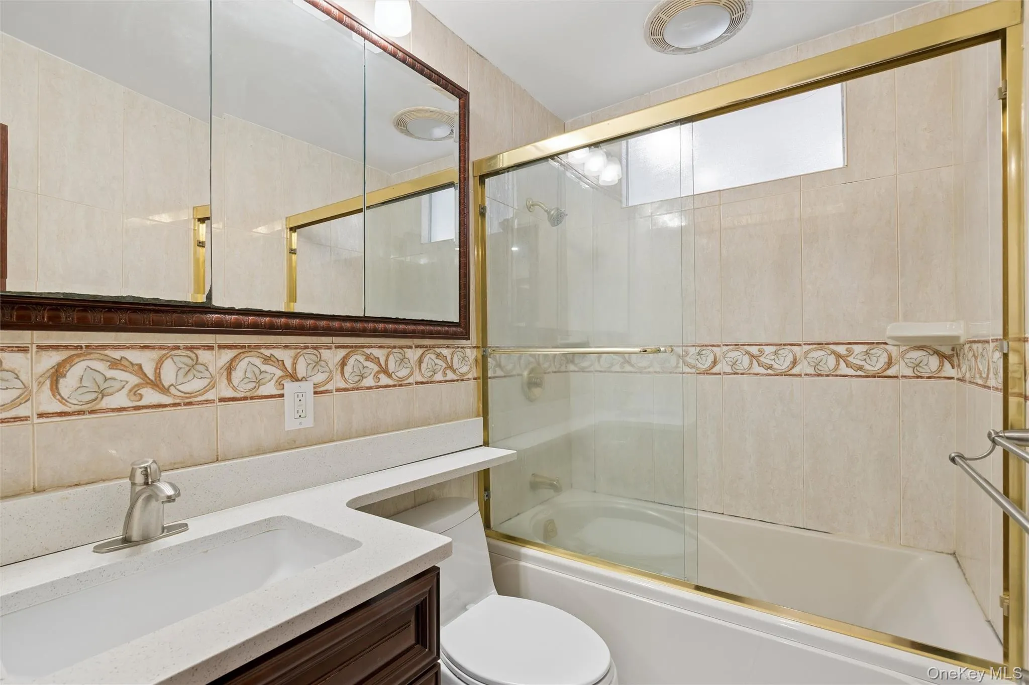 300 Ellen Place, Oyster Bay, NY, 5 Bedrooms Bedrooms, 9 Rooms Rooms,4 BathroomsBathrooms,Residential,For Rent,Ellen,0,1019773 300 Ellen Place, Oyster Bay, NY, 5 Bedrooms Bedrooms, 9 Rooms Rooms,4 BathroomsBathrooms,Residential,For Rent,Ellen,0,1019773