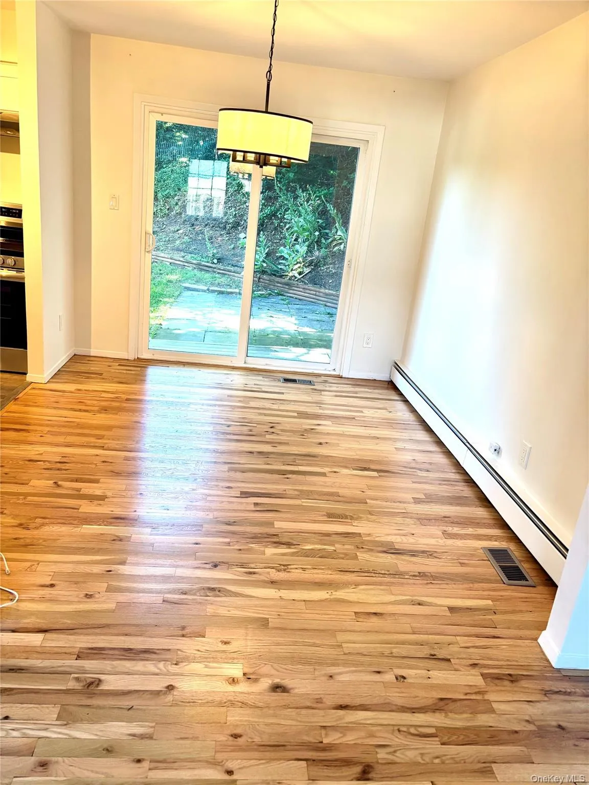 59 Weeks Avenue, Oyster Bay, NY, 2 Bedrooms Bedrooms, 6 Rooms Rooms,1 BathroomBathrooms,Residential Lease,For Rent,Weeks,0,1019784 59 Weeks Avenue, Oyster Bay, NY, 2 Bedrooms Bedrooms, 6 Rooms Rooms,1 BathroomBathrooms,Residential Lease,For Rent,Weeks,0,1019784