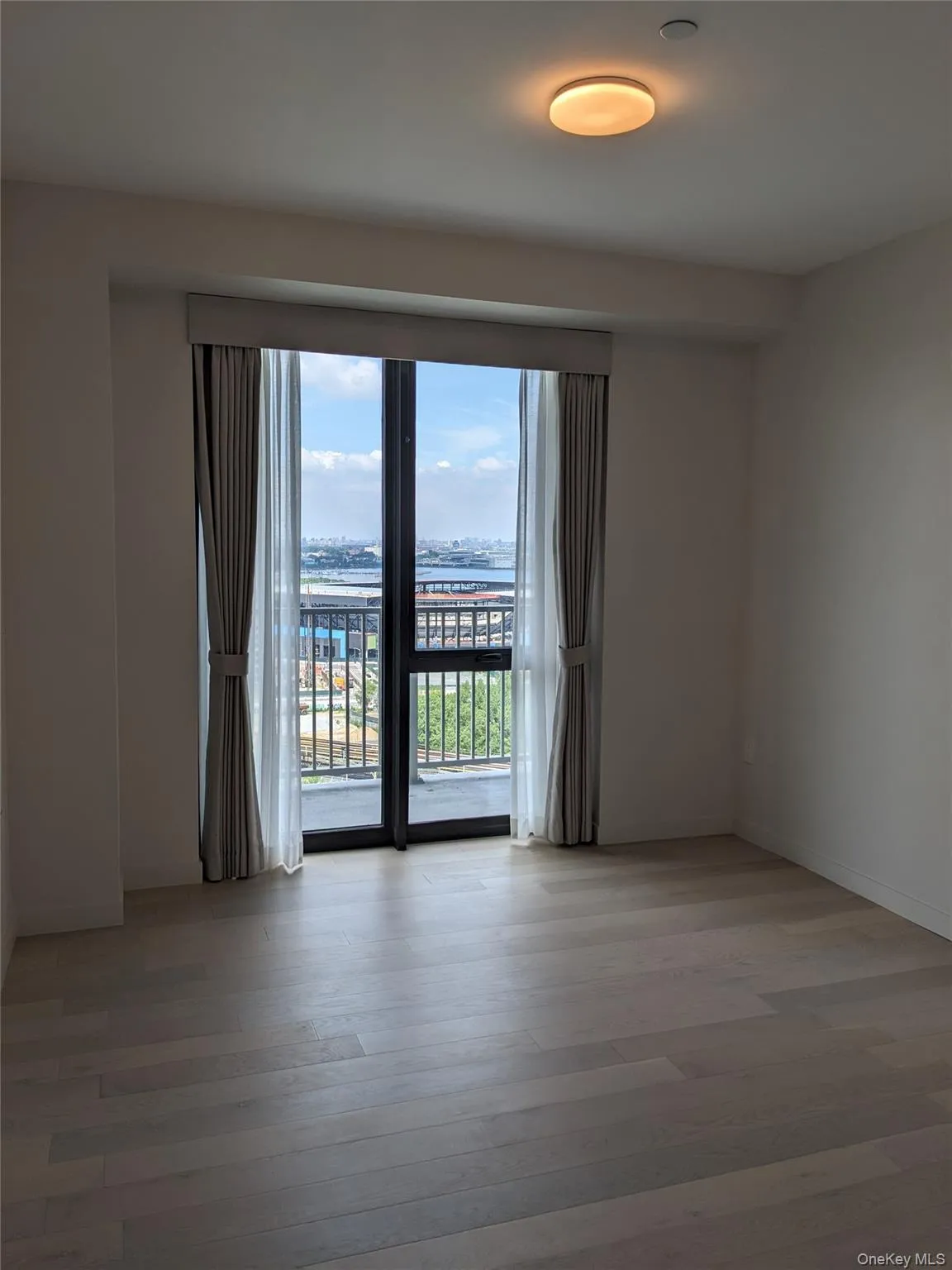 131-02A 40th Road, New York, NY, 2 Bedrooms Bedrooms, 4 Rooms Rooms,1 BathroomBathrooms,Residential Lease,For Rent,40th,0,1019785 131-02A 40th Road, New York, NY, 2 Bedrooms Bedrooms, 4 Rooms Rooms,1 BathroomBathrooms,Residential Lease,For Rent,40th,0,1019785