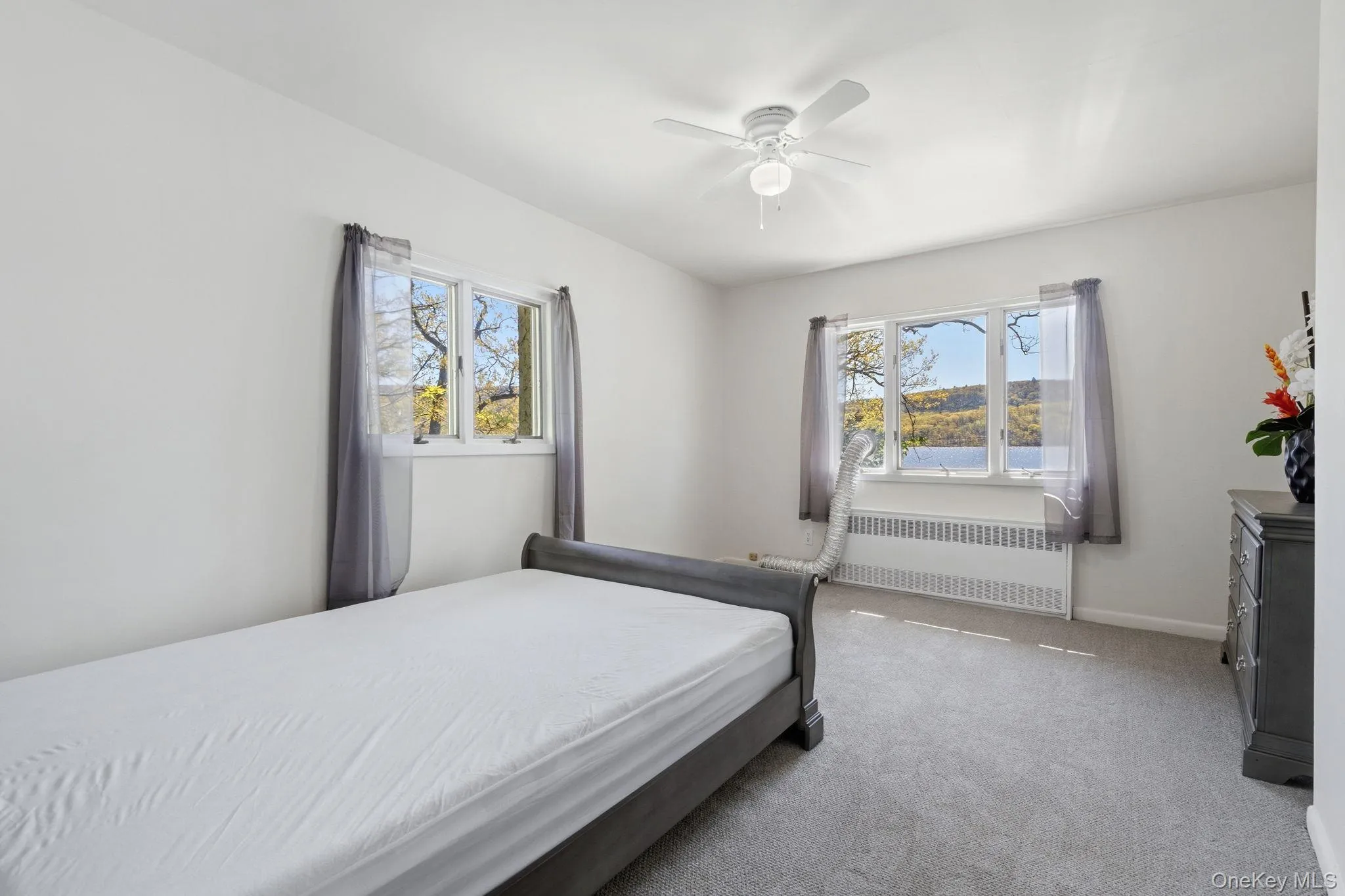 194 Jersey Avenue, Warwick (town), NY, 1 Bedroom Bedrooms, 5 Rooms Rooms,1 BathroomBathrooms,Residential Lease,For Rent,Jersey,0,1019791 194 Jersey Avenue, Warwick (town), NY, 1 Bedroom Bedrooms, 5 Rooms Rooms,1 BathroomBathrooms,Residential Lease,For Rent,Jersey,0,1019791