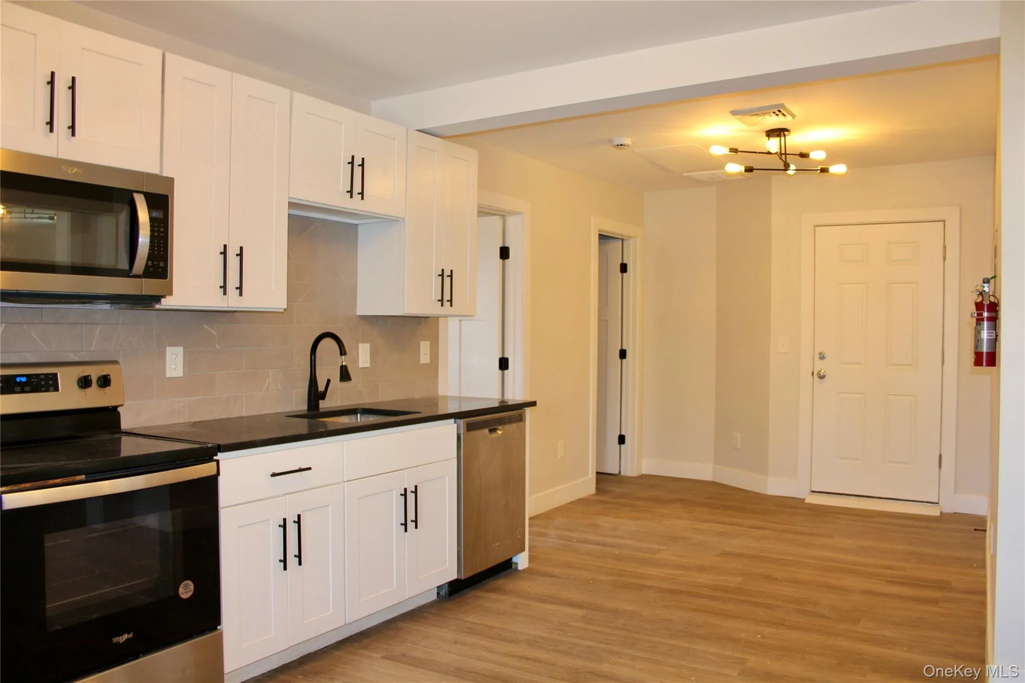 7 Clinton Street, Poughkeepsie, NY, 2 Bedrooms Bedrooms, 5 Rooms Rooms,1 BathroomBathrooms,Residential Lease,For Rent,Clinton,0,1019794 7 Clinton Street, Poughkeepsie, NY, 2 Bedrooms Bedrooms, 5 Rooms Rooms,1 BathroomBathrooms,Residential Lease,For Rent,Clinton,0,1019794